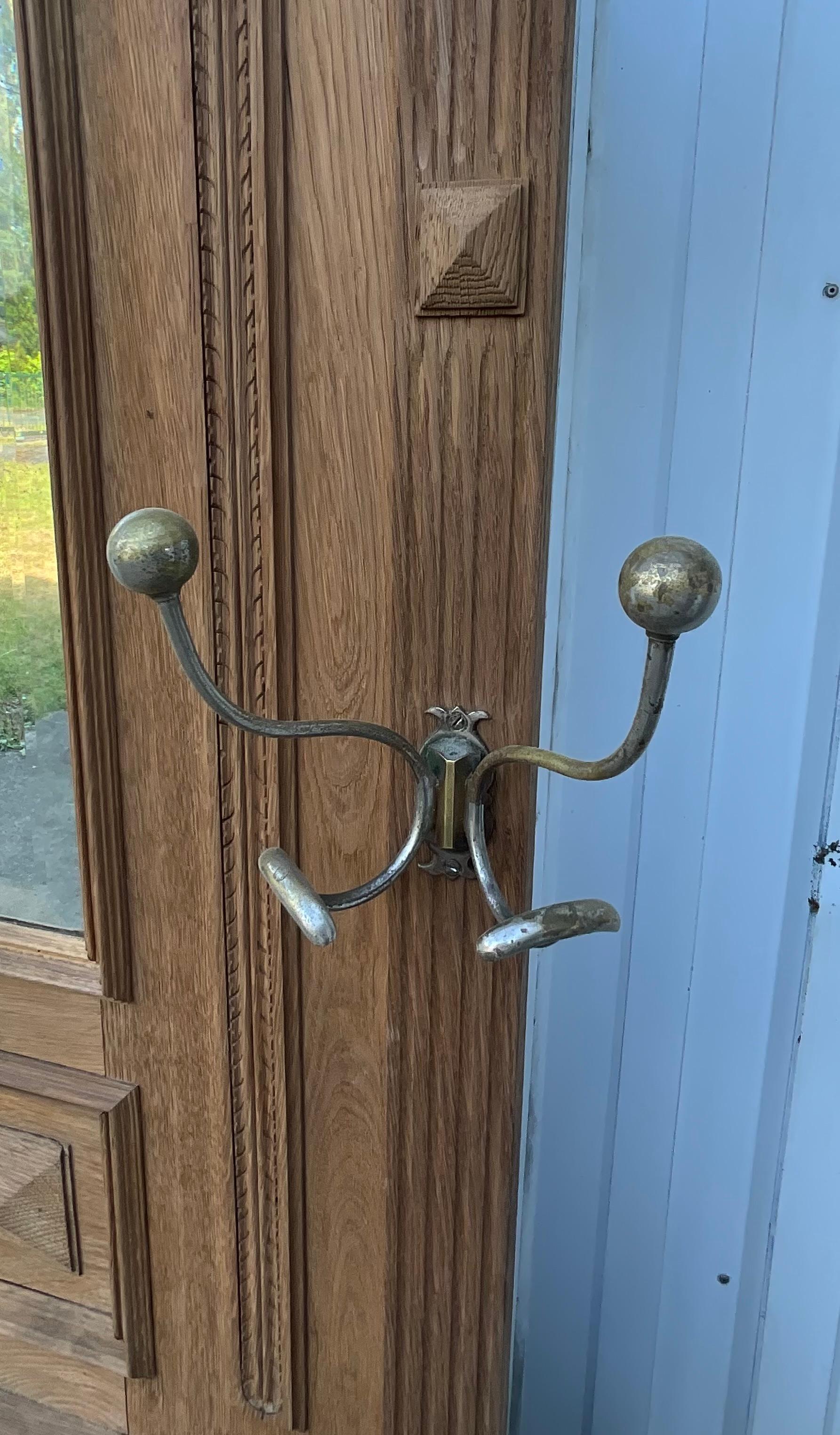 Coat Rack In Solid Oak Late 19th Louis Philippe Style In Good Condition In SAINT-CLÉMENT-DE-LA-PLACE, FR