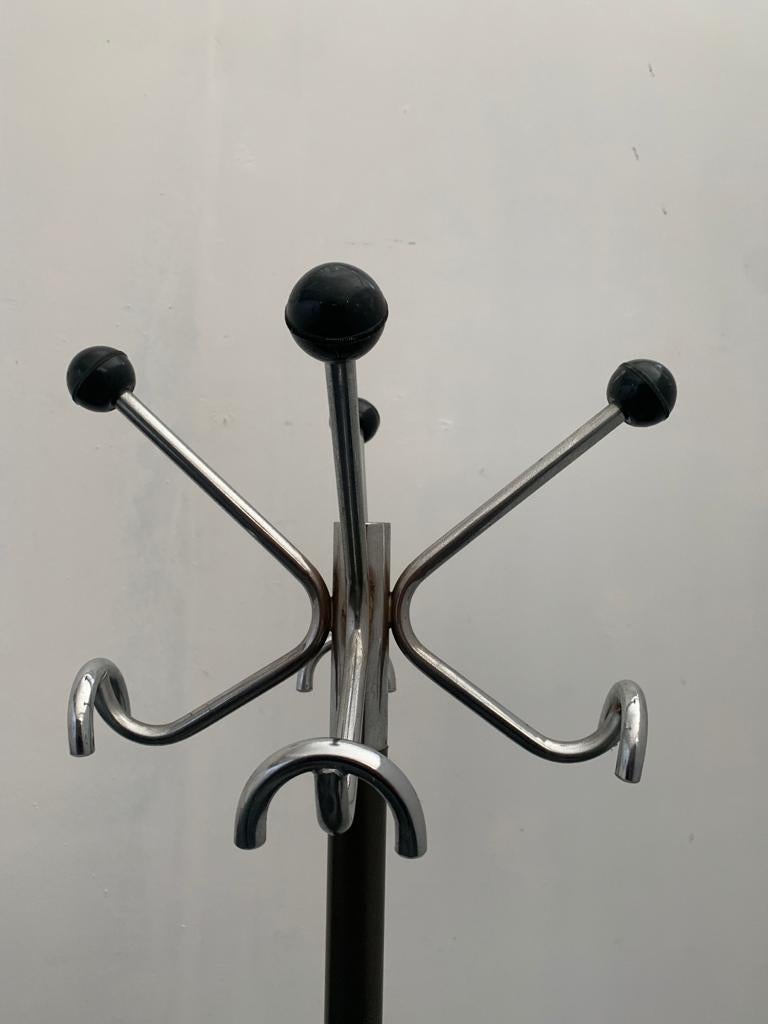 Italian Coat Rack in Steel and Anthracite Lacquer, 1970s For Sale