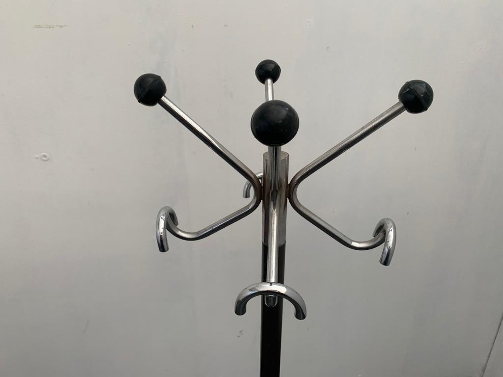 Coat Rack in Steel and Anthracite Lacquer, 1970s In Good Condition For Sale In Montelabbate, PU