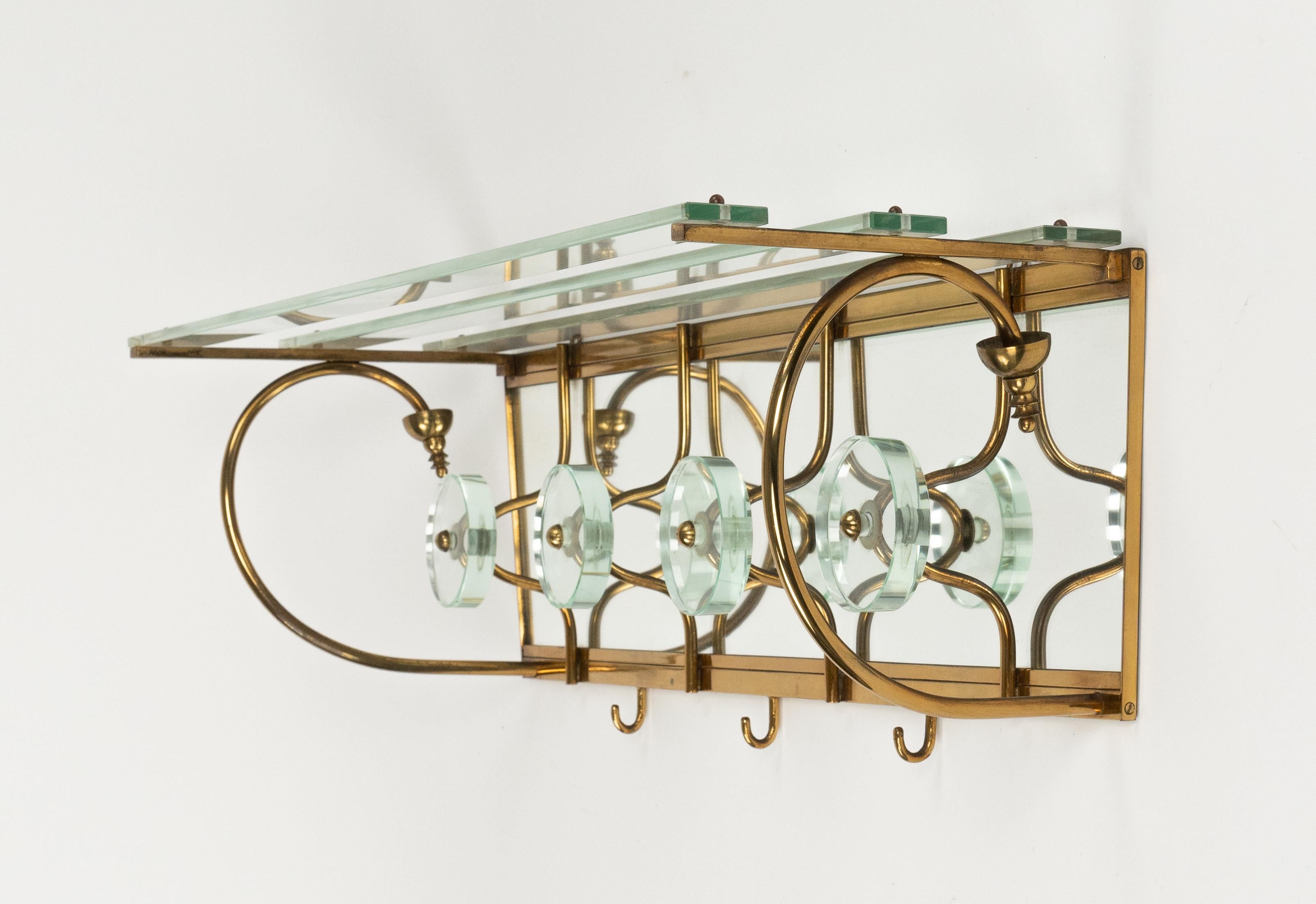Coat Rack Shelf in Mirror, Brass and Glass Fontana Arte Style, Italy 1950s im Angebot 4