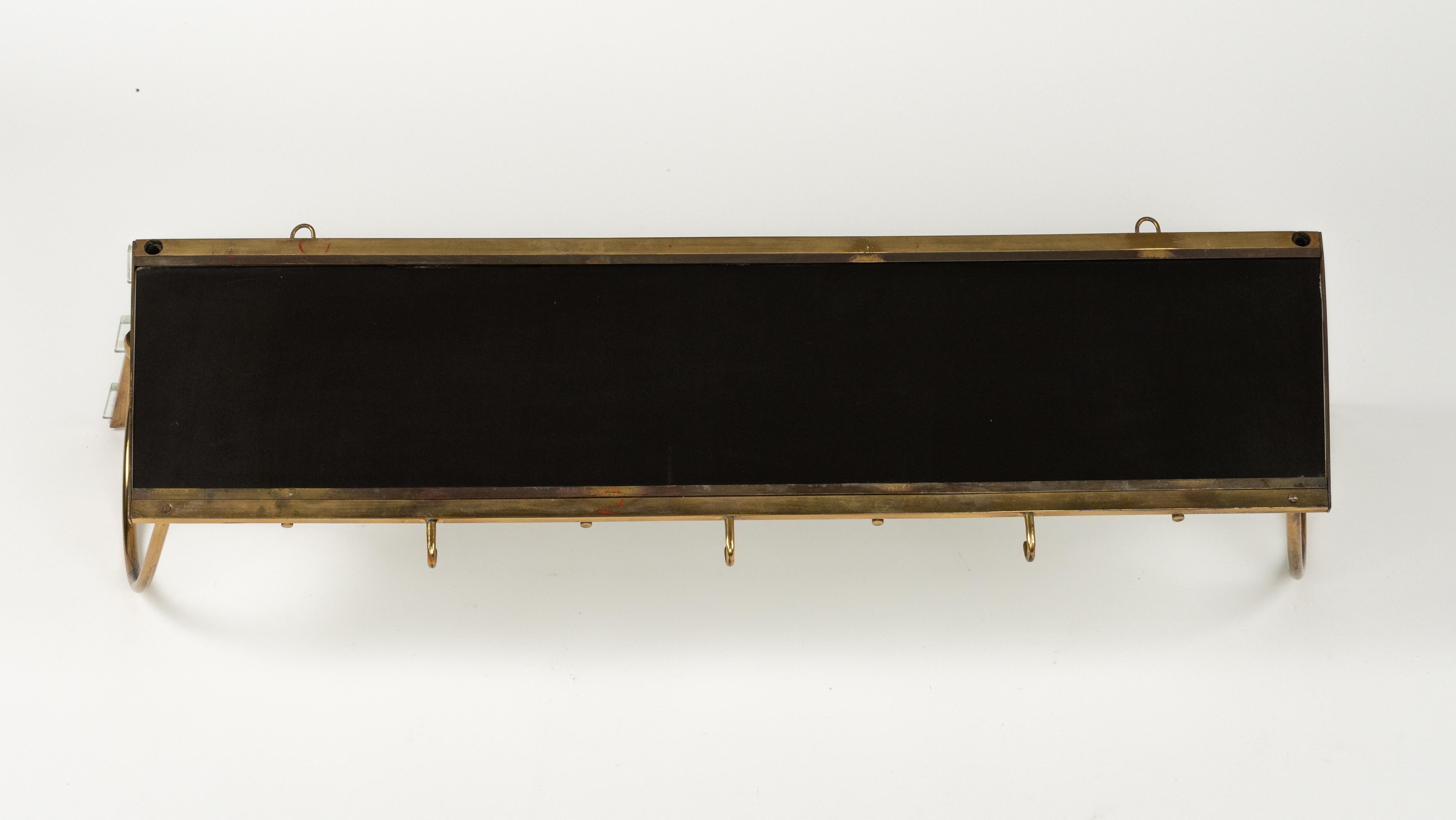 Coat Rack Shelf in Mirror, Brass and Glass Fontana Arte Style, Italy 1950s im Angebot 11