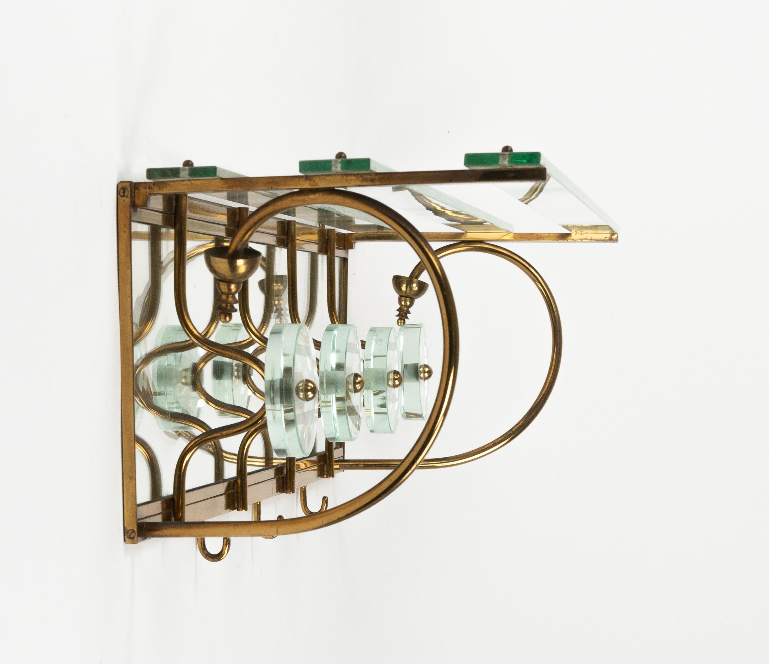 Coat Rack Shelf in Mirror, Brass and Glass Fontana Arte Style, Italy 1950s (Moderne der Mitte des Jahrhunderts) im Angebot