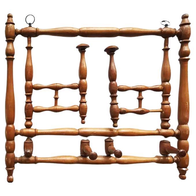 Victorien Porte-manteaux muraux manteau  et Chapeau  Crémaillères et supports pliables  6 accrochers du XIXe siècle en vente