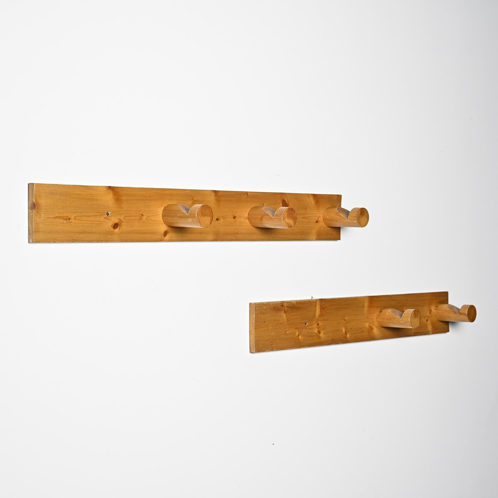Coat racks by Charlotte Perriand, Les Arcs circa 1975, Set of 2 For Sale 1