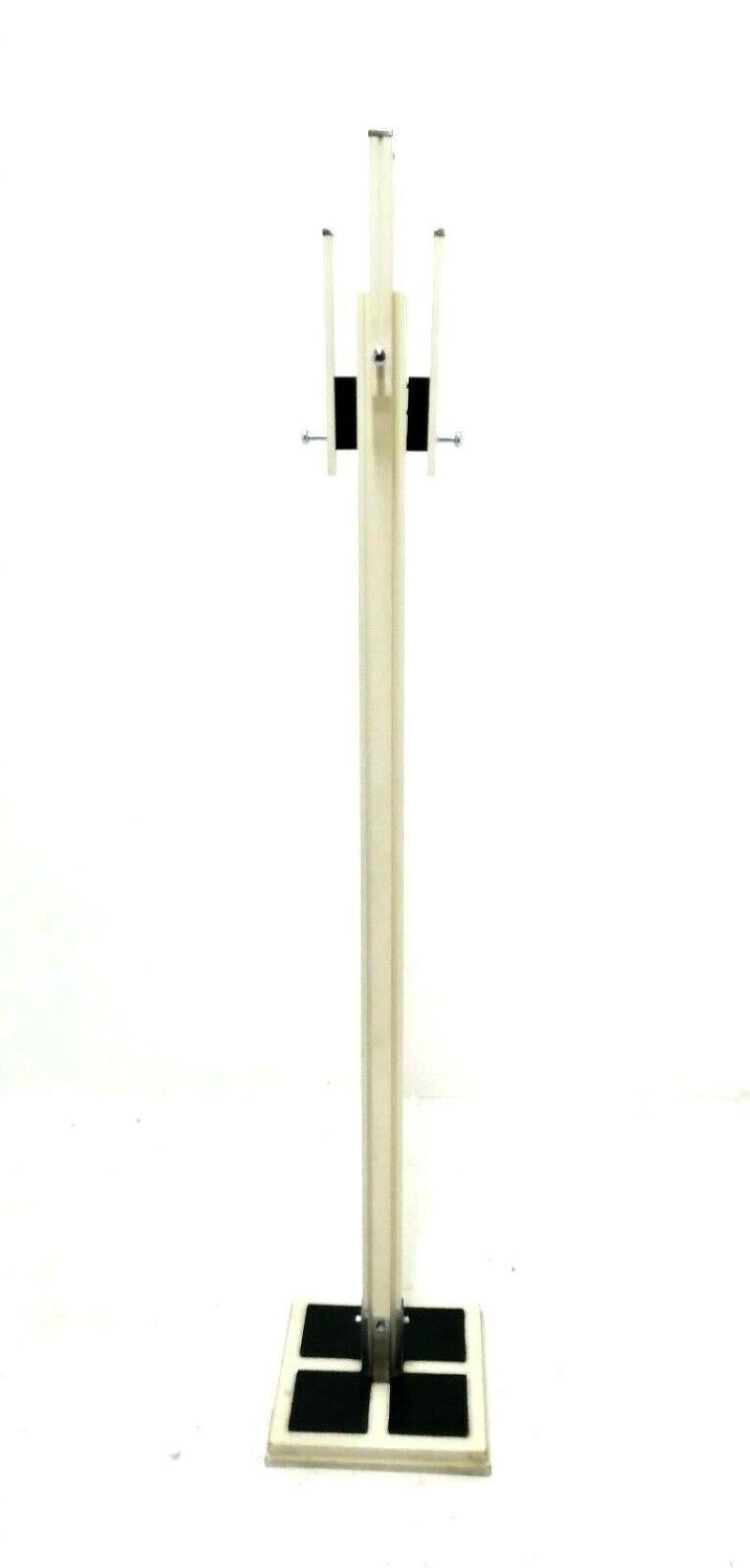 Coat Stand Based Design Carlo De Carli for Fiarm, 1967s In Good Condition For Sale In taranto, IT