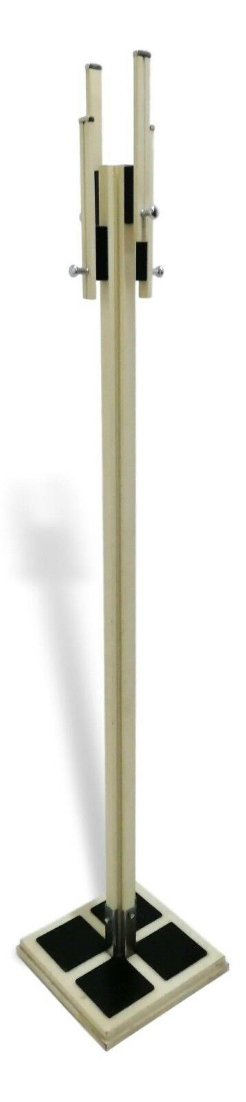 Mid-20th Century Coat Stand Based Design Carlo De Carli for Fiarm, 1967s For Sale