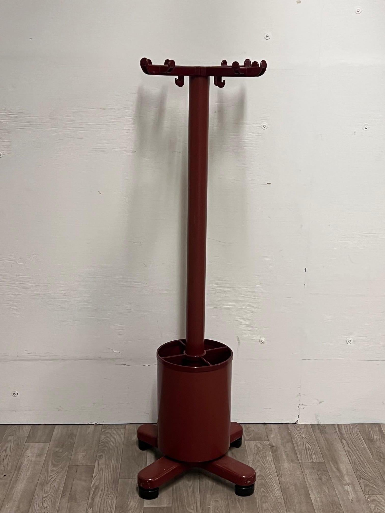 Coat Stand by Ettore Sottsass for Olivetti Synthesis Bon état - En vente à Red Lion, PA