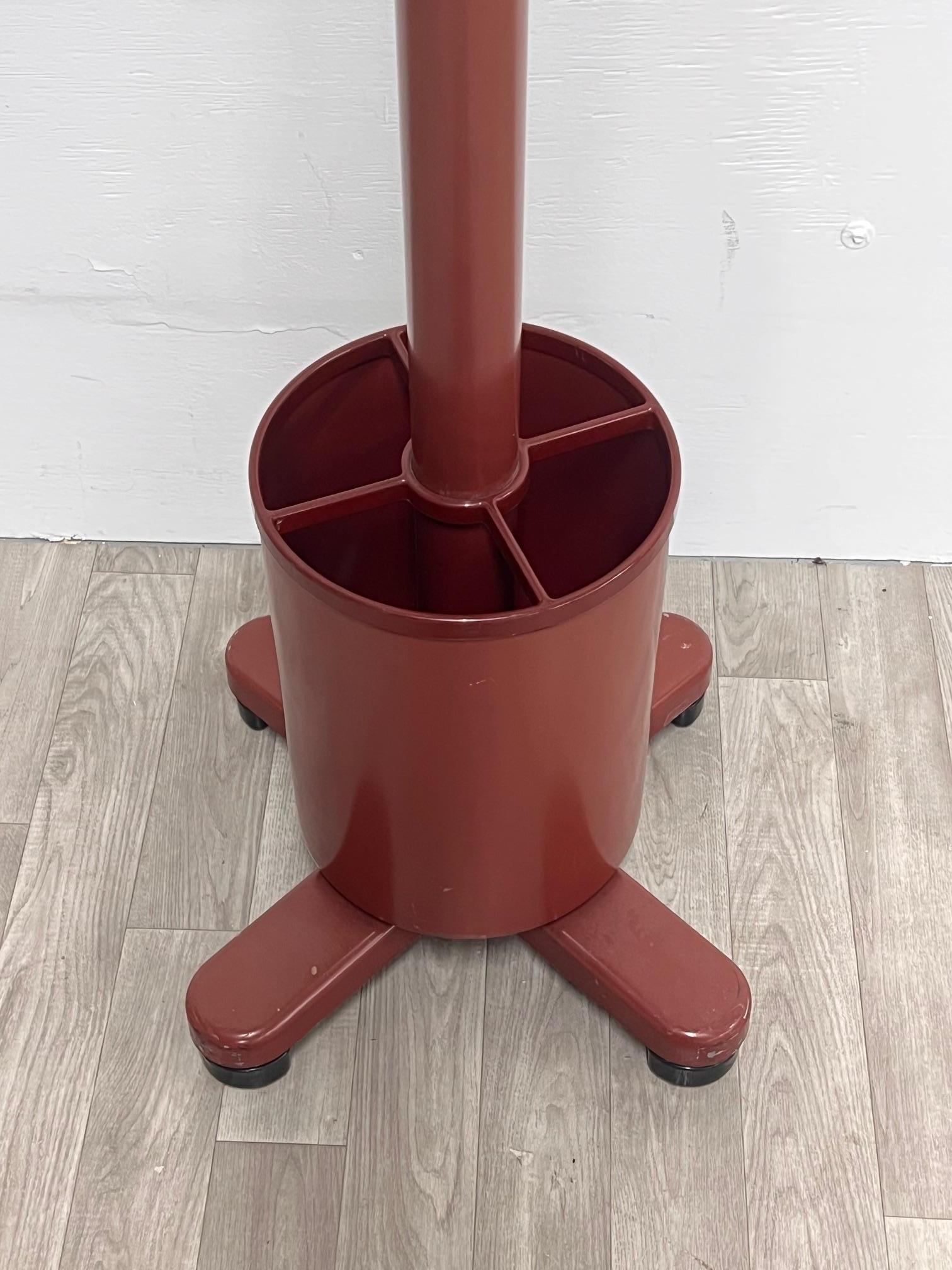 Fin du 20e siècle Coat Stand by Ettore Sottsass for Olivetti Synthesis en vente