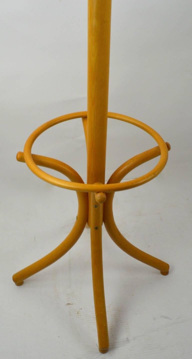 clothes tree stand