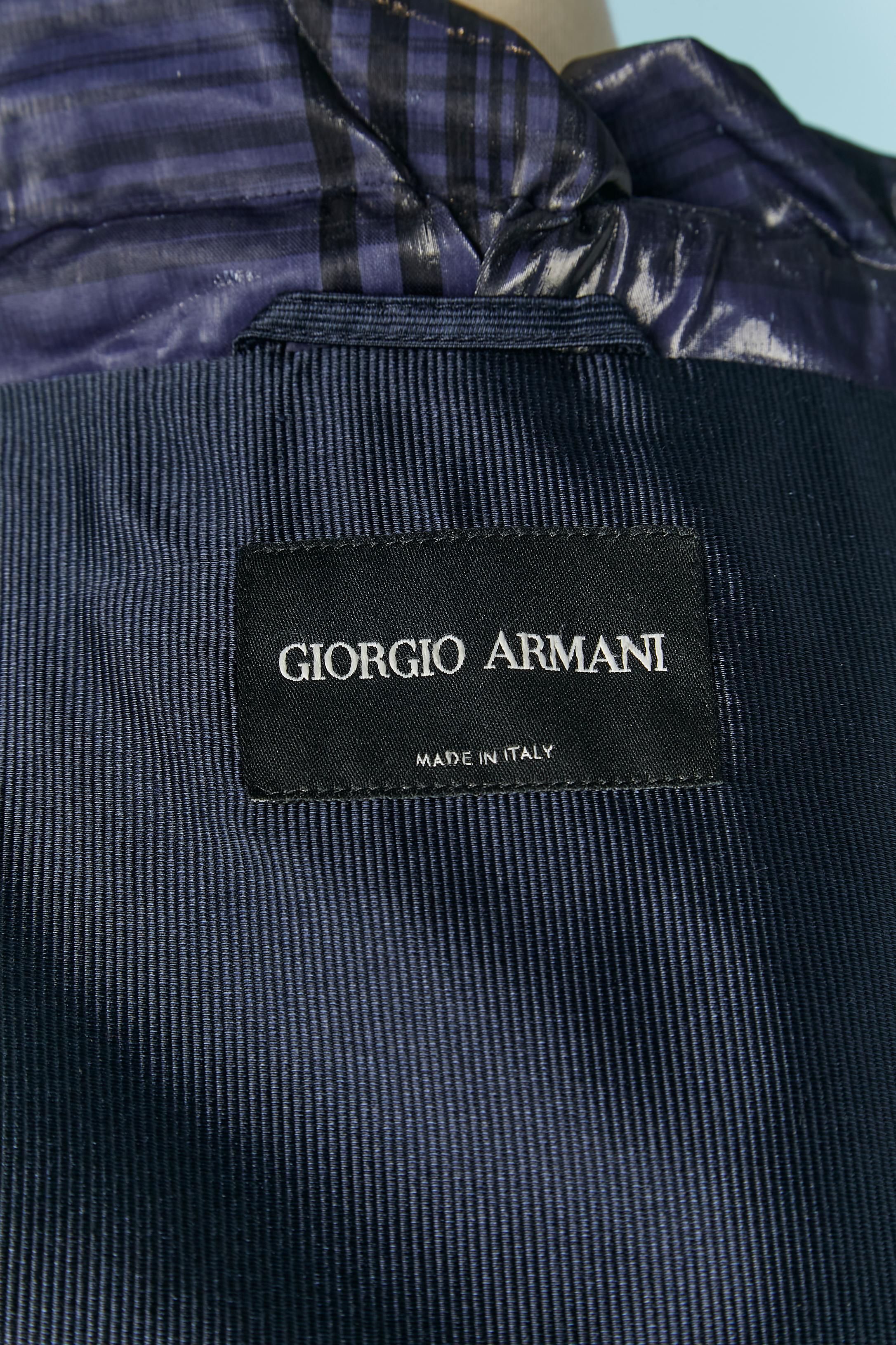 Veste imperméable enduite avec motif à carreaux Giorgio Armani en vente 3