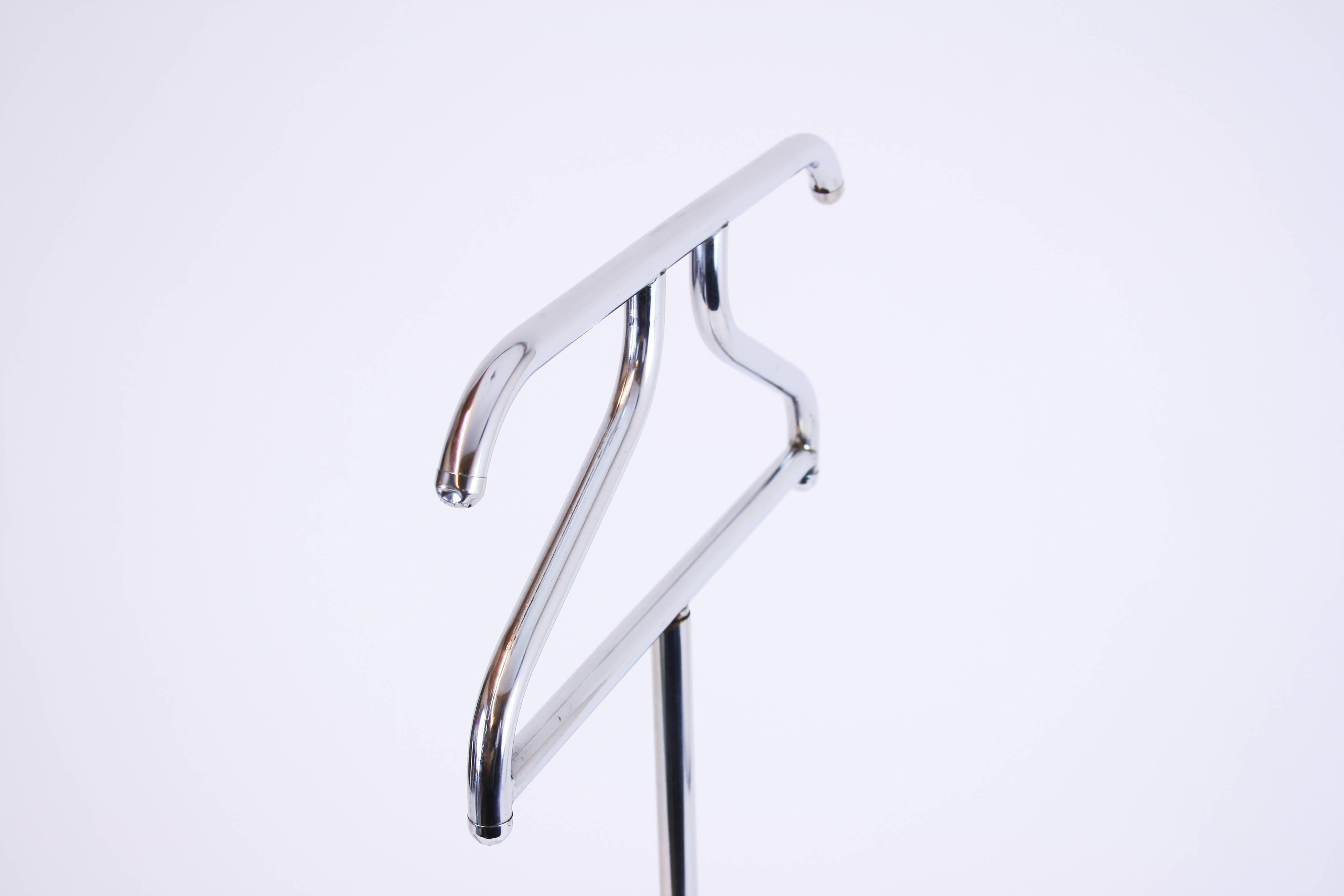Appendiabiti in design Bauhaus Art Deco Cecoslovacchia anni '30 in tubo d'acciaio di Jala In condizioni discrete in vendita a Vienna, AT