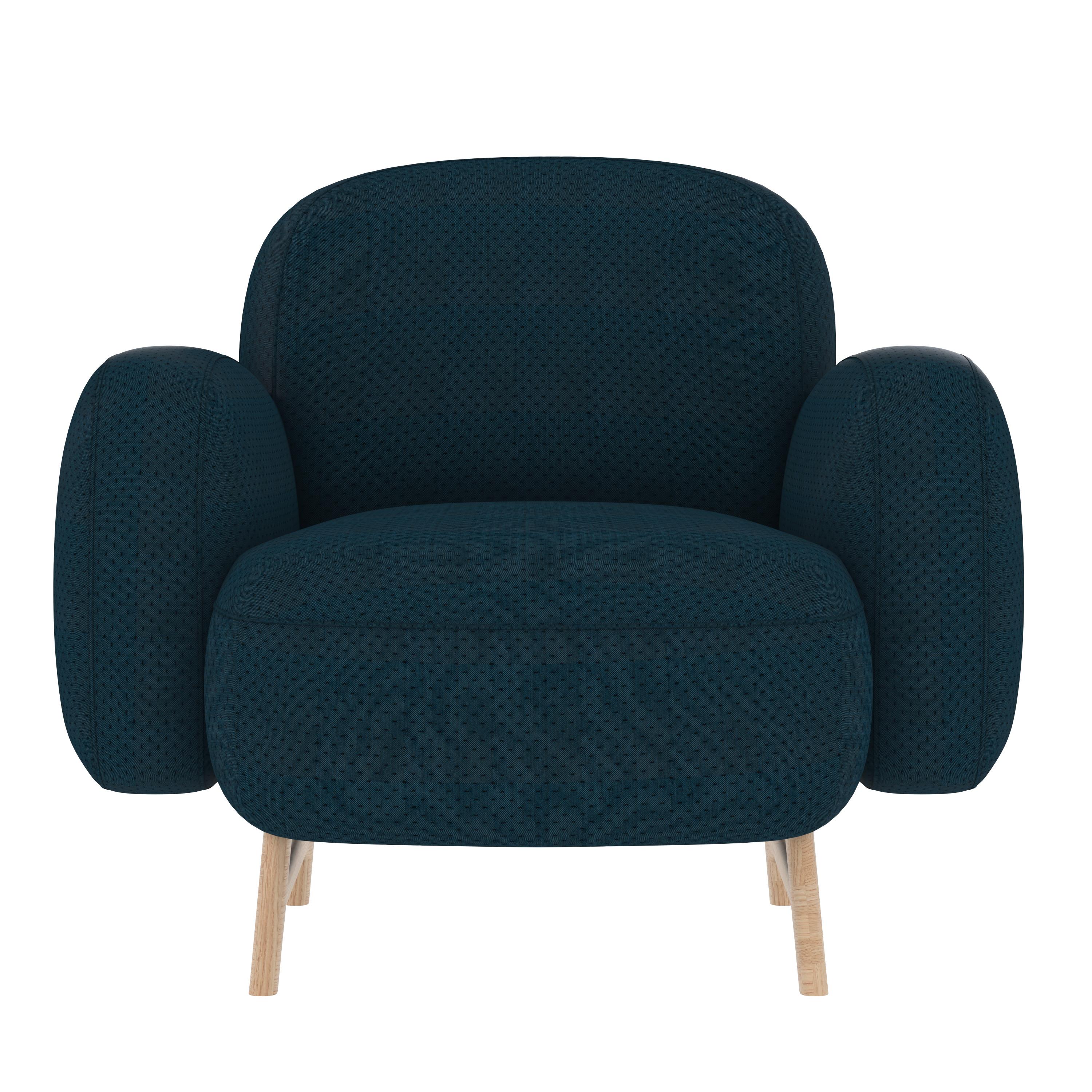Fauteuil Auguste bleu cobalt par HARTO
Dimensions : L 96 x P 95 x H 79 cm : L 96 x P 95 x H 79 cm. 
MATERIAL : Pin massif, contreplaqué, 88% polyester, 12% polyester recyclé, Type de mousse : Mousse HR35 / S30.
Poids : 28,0 kg

Le fauteuil Auguste