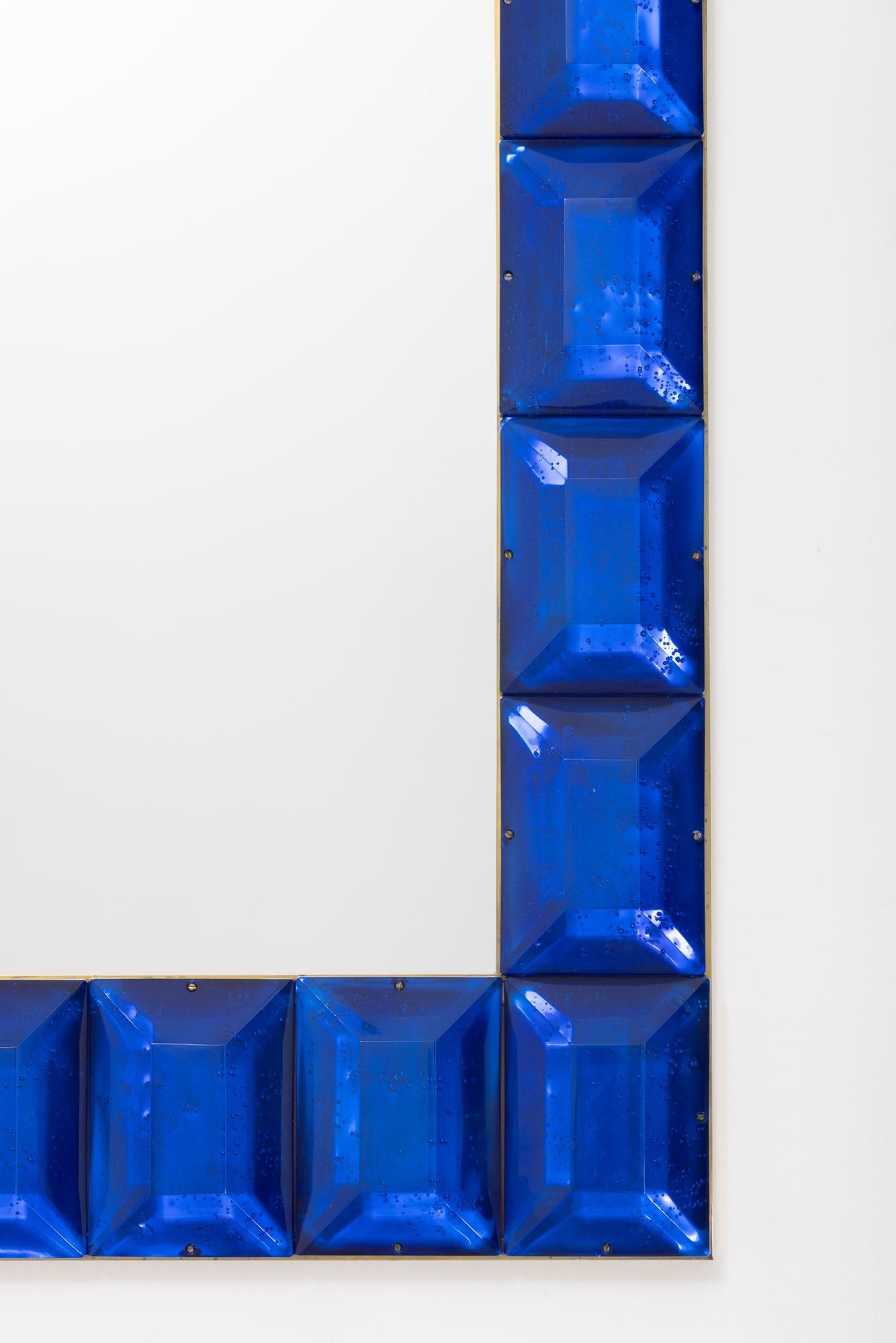 XXIe siècle et contemporain Miroir en verre de Murano avec diamant bleu cobalt, en stock en vente