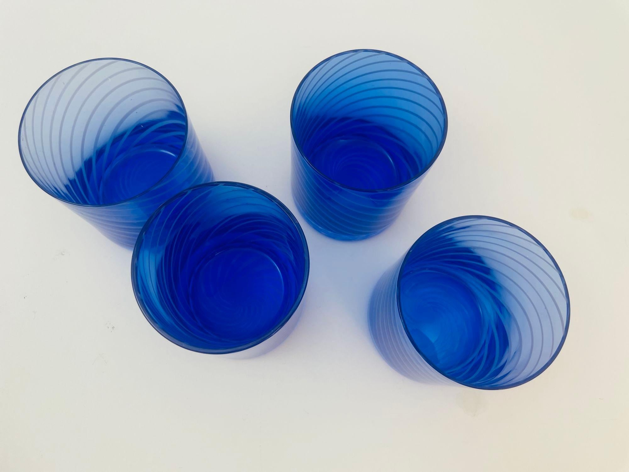 Juego de 4 copas azul cobalto espiral Italia años 80 en venta 8
