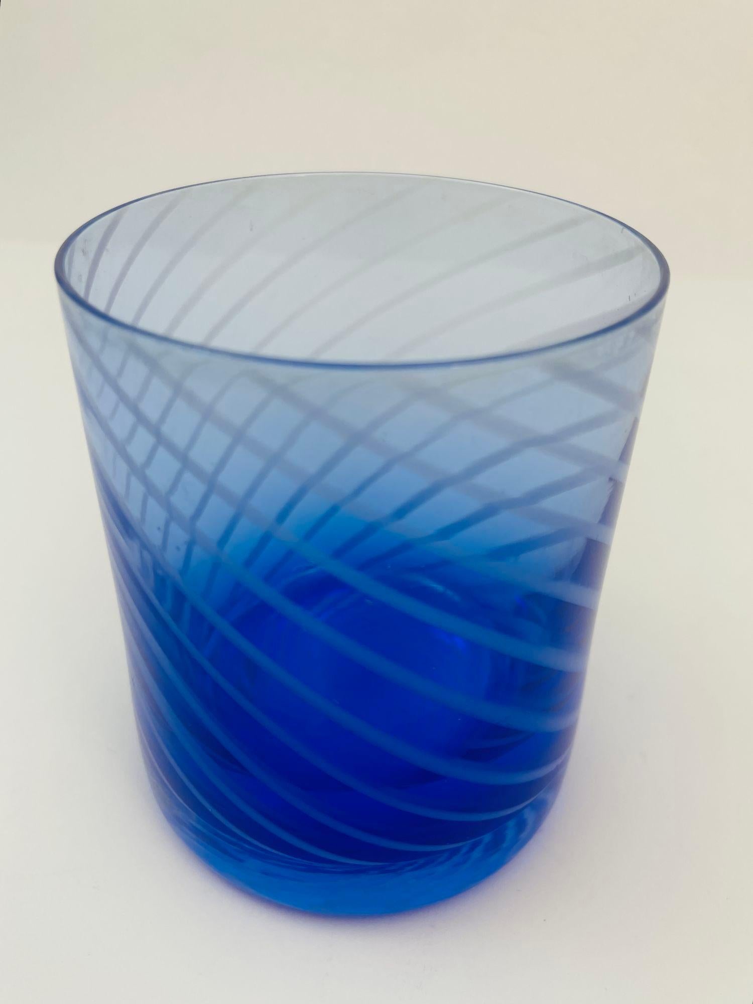 Juego de 4 copas azul cobalto espiral Italia años 80 en venta 1