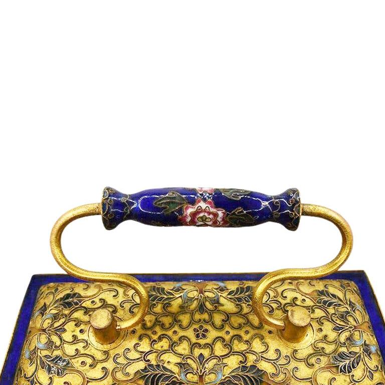 Cobalt Blue Enameled Cloisonne Carriage or Mantle Clock with Carrying Handles In Good Condition In Oklahoma City, OK