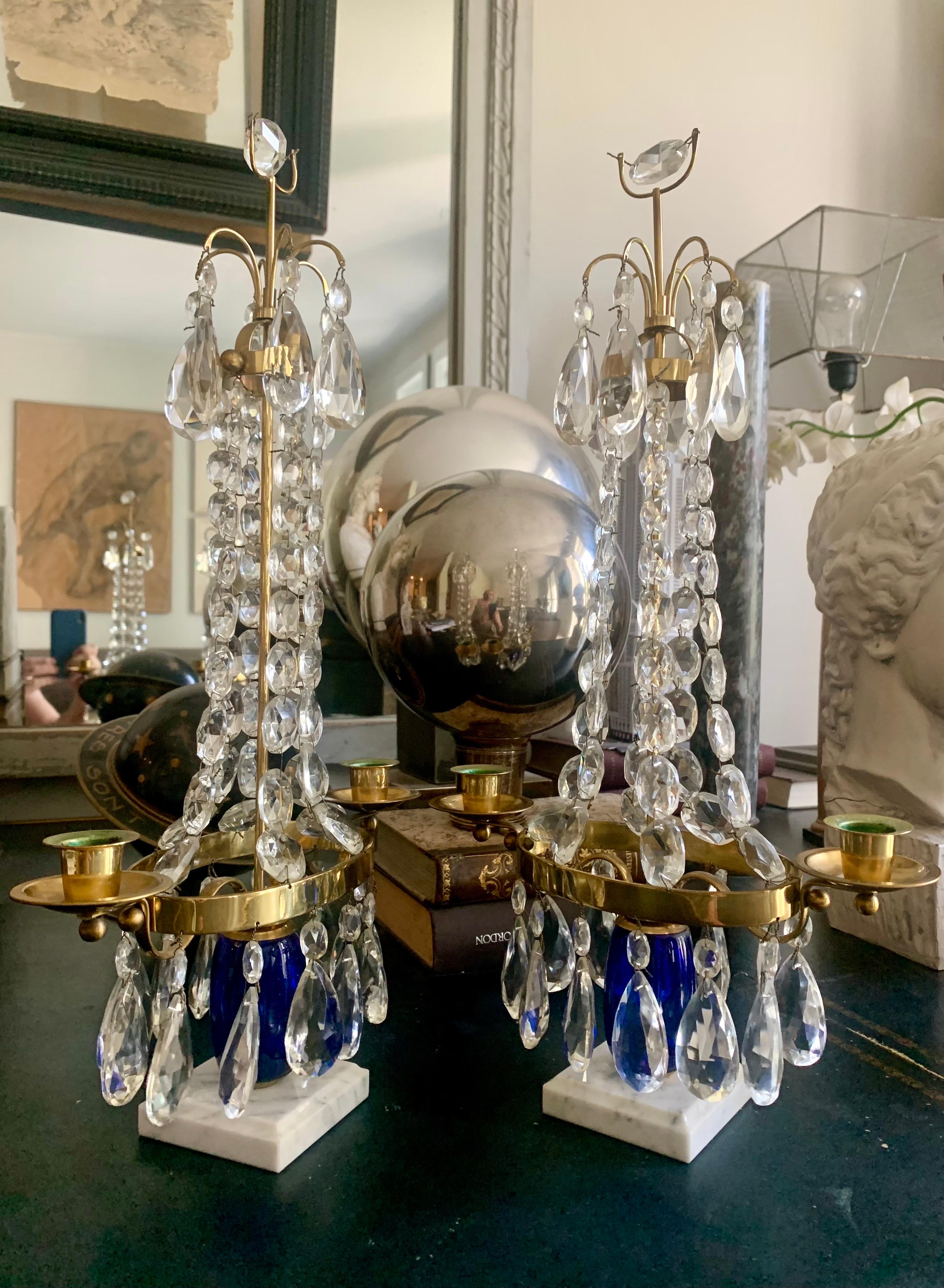 Vetro blu cobalto  Portacandele in cristallo dorato in bronzo Girandoles Candelabro in vendita 4