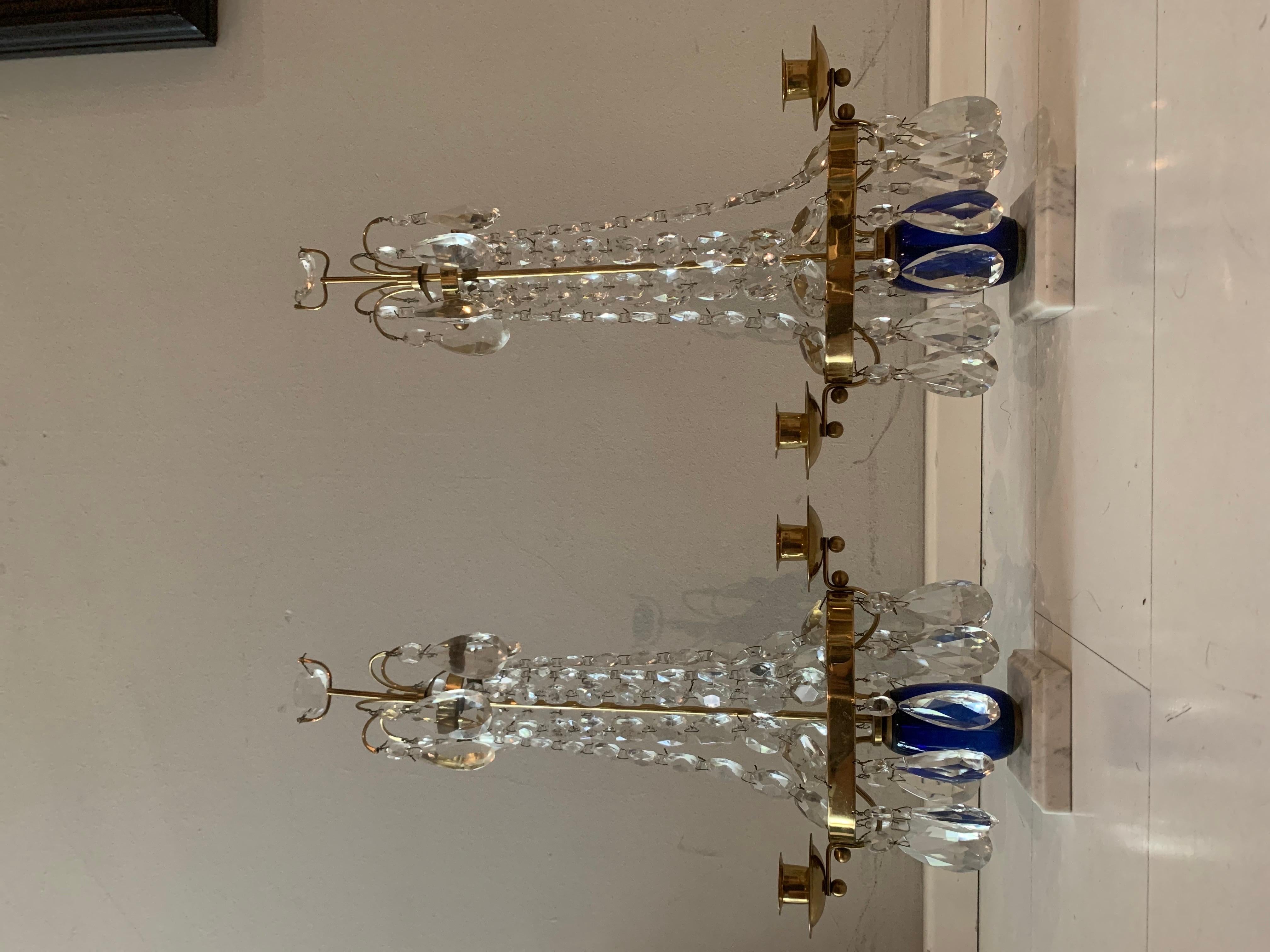 Vetro blu cobalto  Portacandele in cristallo dorato in bronzo Girandoles Candelabro in vendita 11