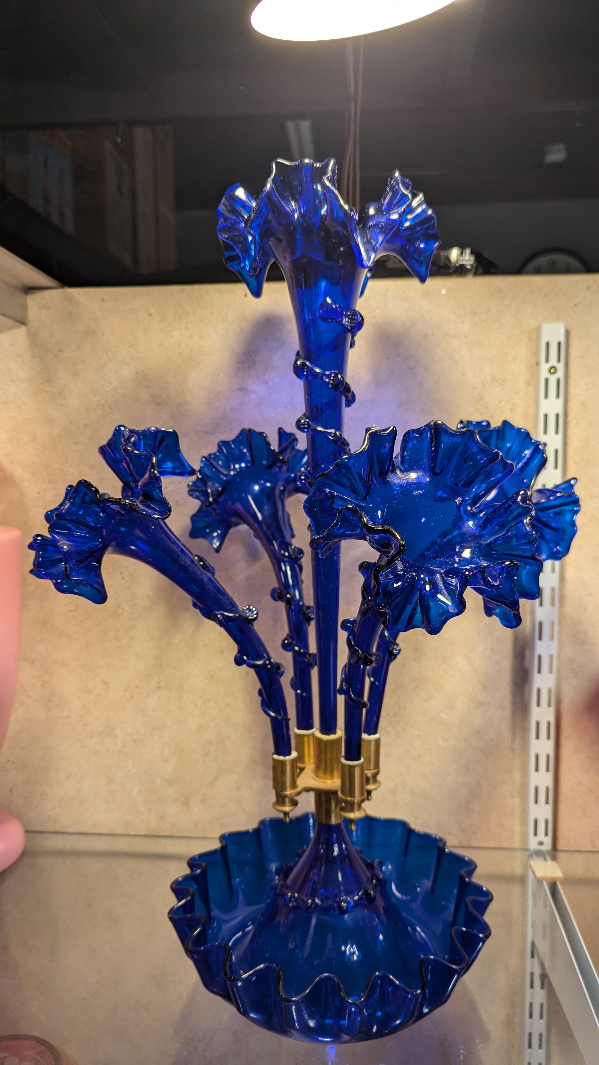XX secolo Epergne di vetro blu cobalto in vendita