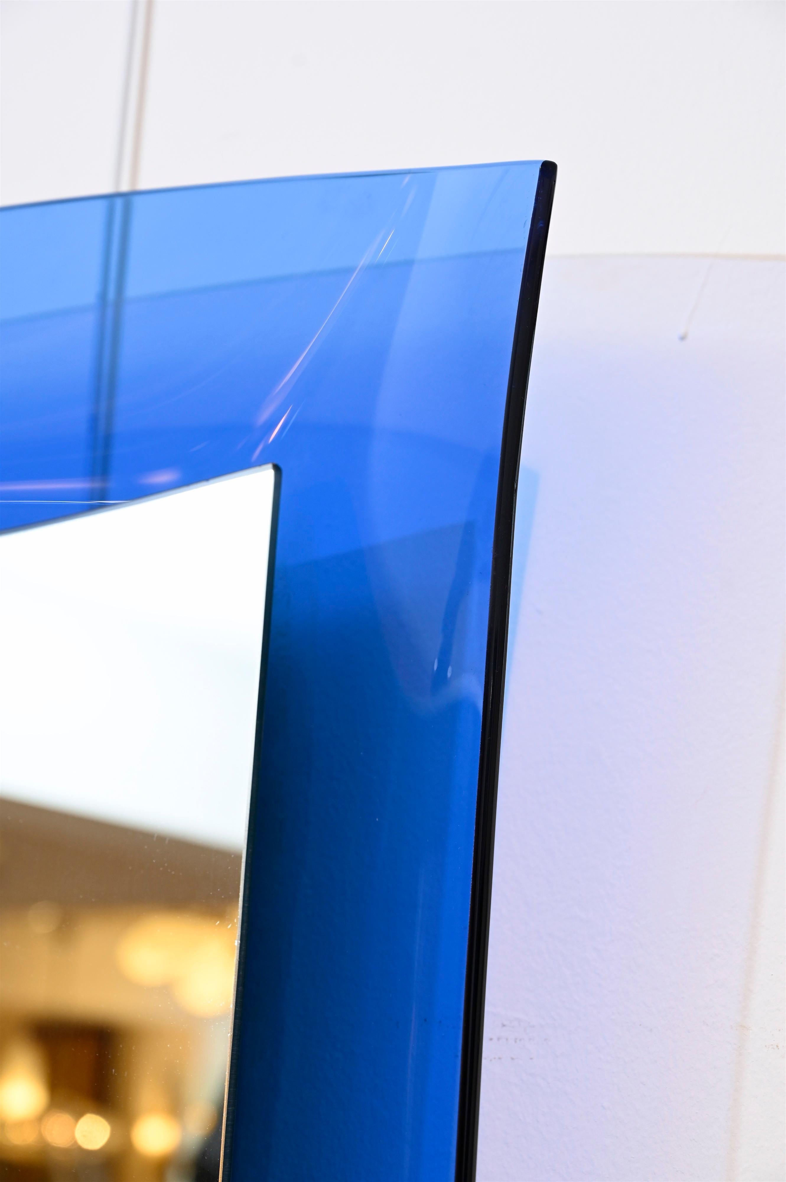Miroir à cadre en verre bleu Cristal Arte, modèle 2712. Italie C1950 Bon état - En vente à London, GB