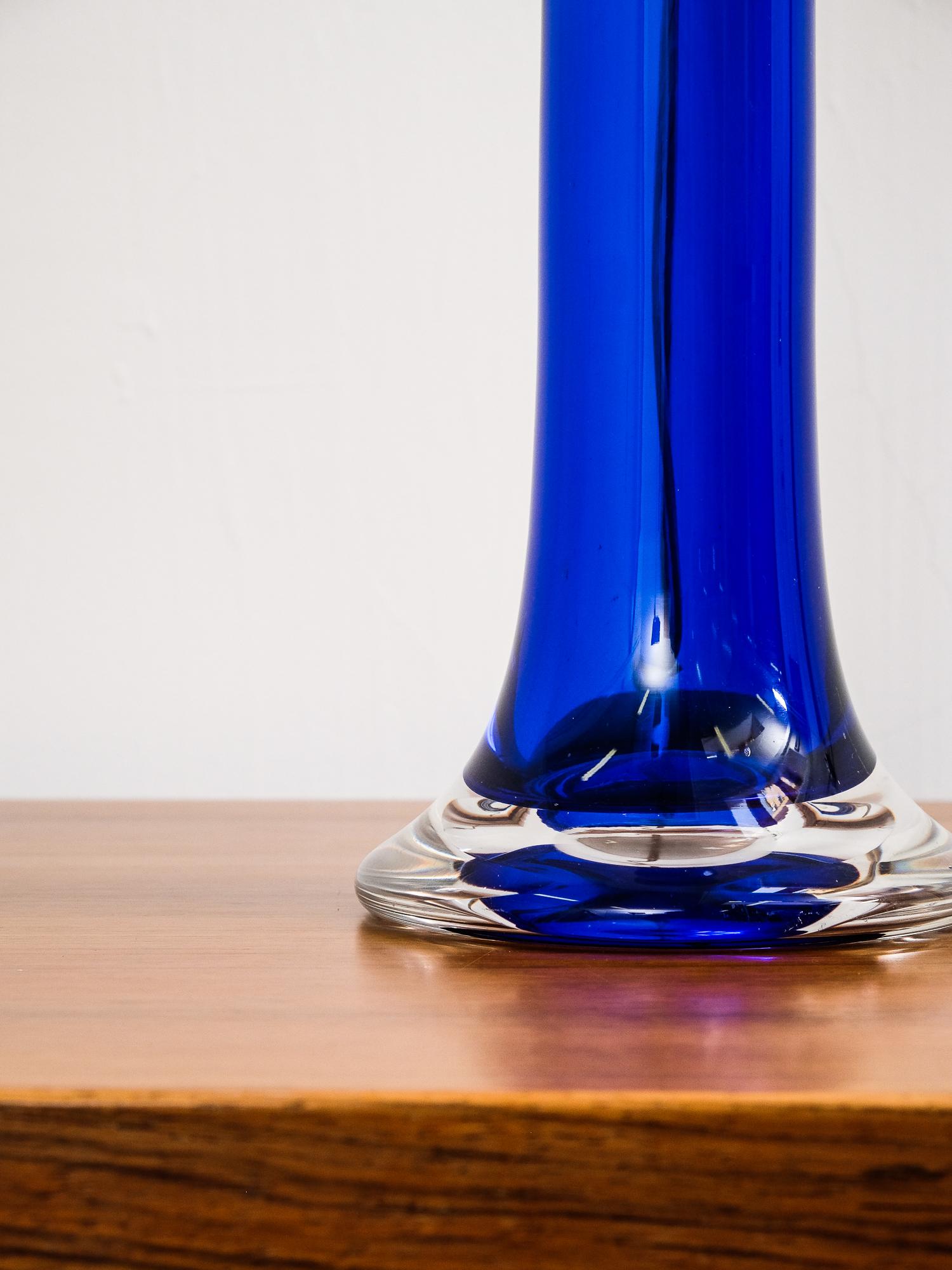 Late 20th Century Cobalt Blue Glass Table Lamp by Uno & Östen Kristiansson for Luxus, Sweden For Sale