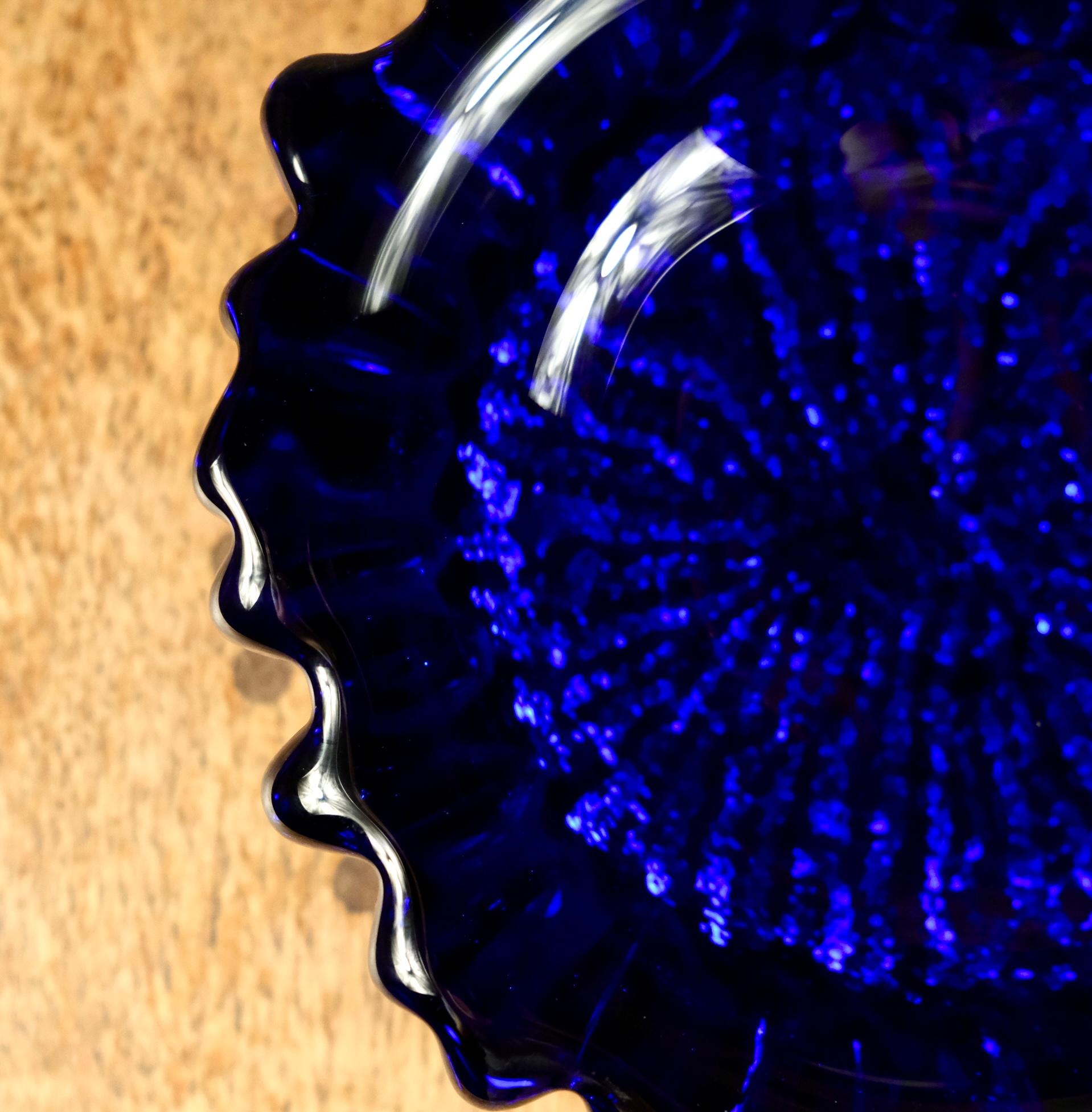 Vide-poche en verre bleu cobalt par Willy Johansson pour Hadeland, Norvège, années 1970 en vente 3