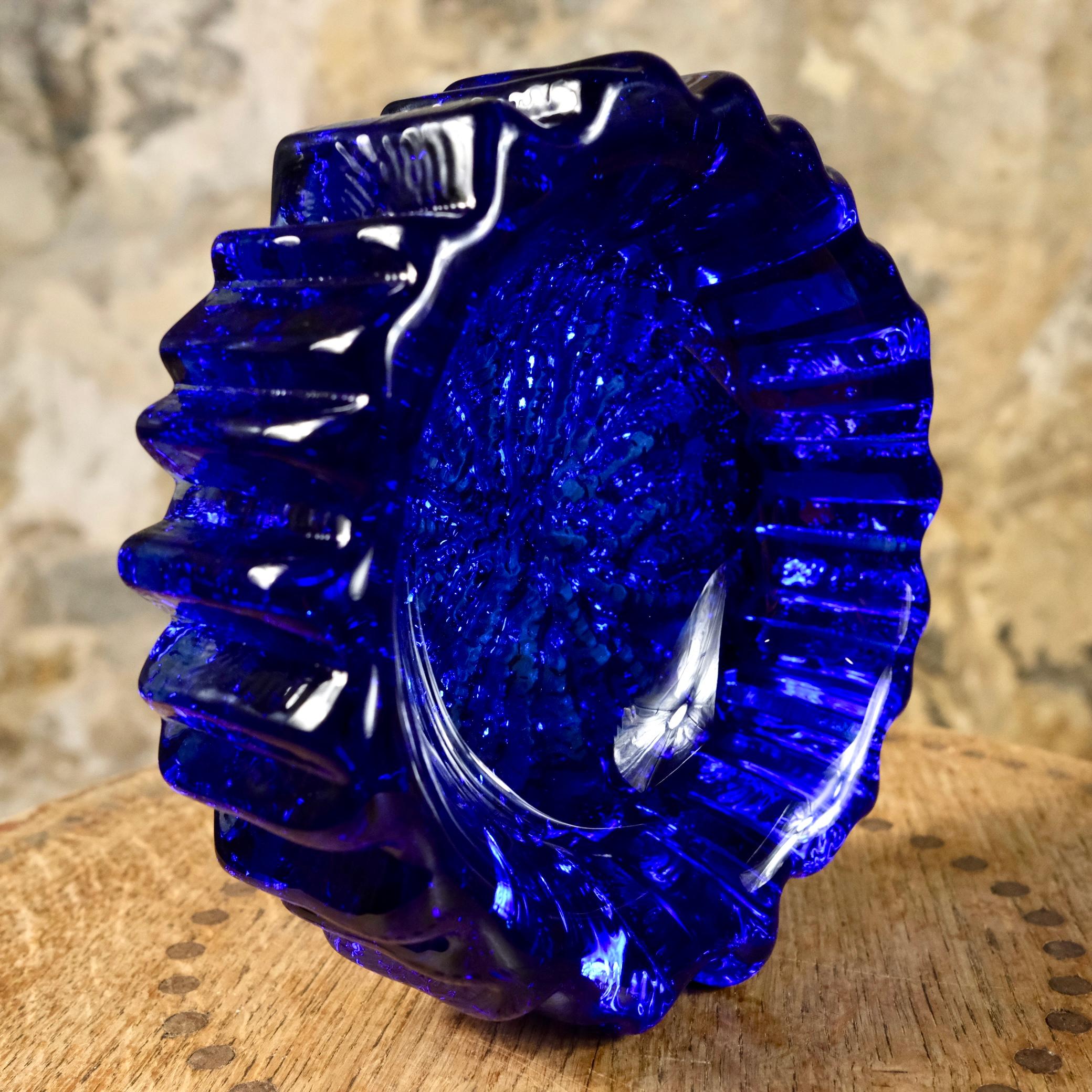 Vide-poche en verre bleu cobalt par Willy Johansson pour Hadeland, Norvège, années 1970 en vente 6