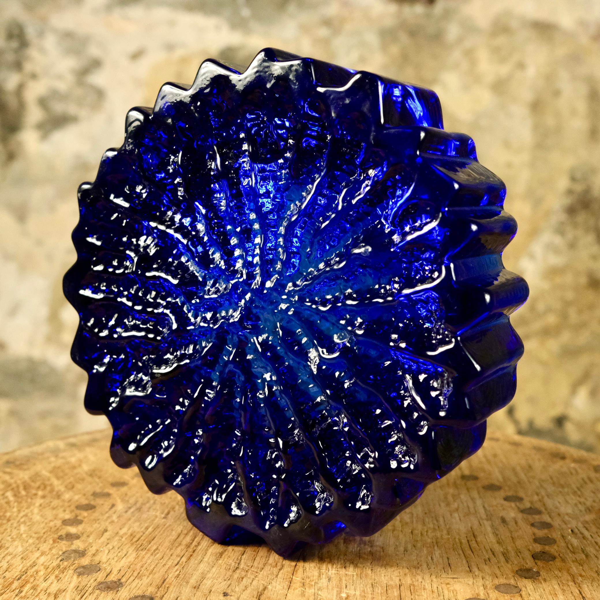 Vide-poche en verre bleu cobalt par Willy Johansson pour Hadeland, Norvège, années 1970 en vente 8