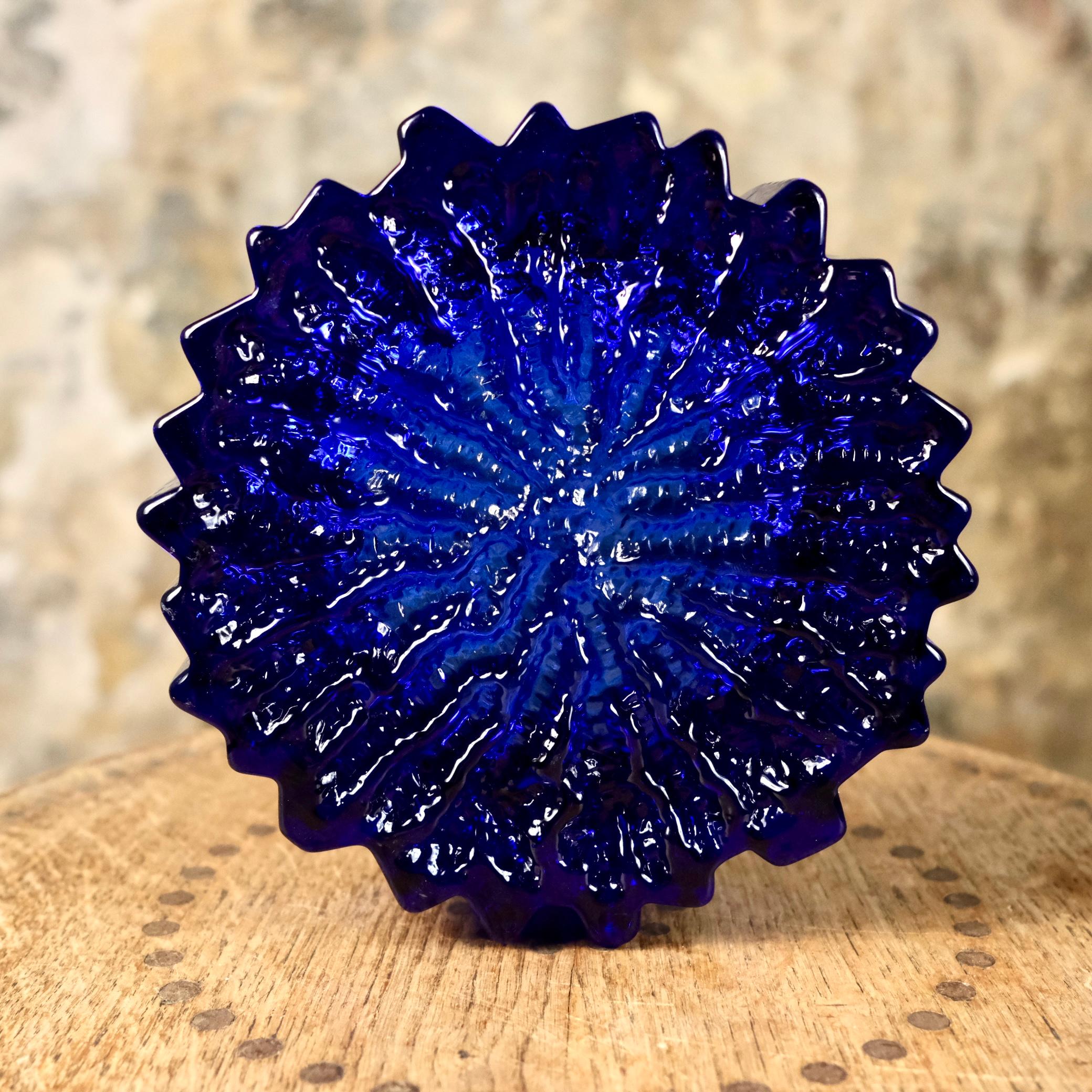 Vide-poche en verre bleu cobalt par Willy Johansson pour Hadeland, Norvège, années 1970 en vente 10