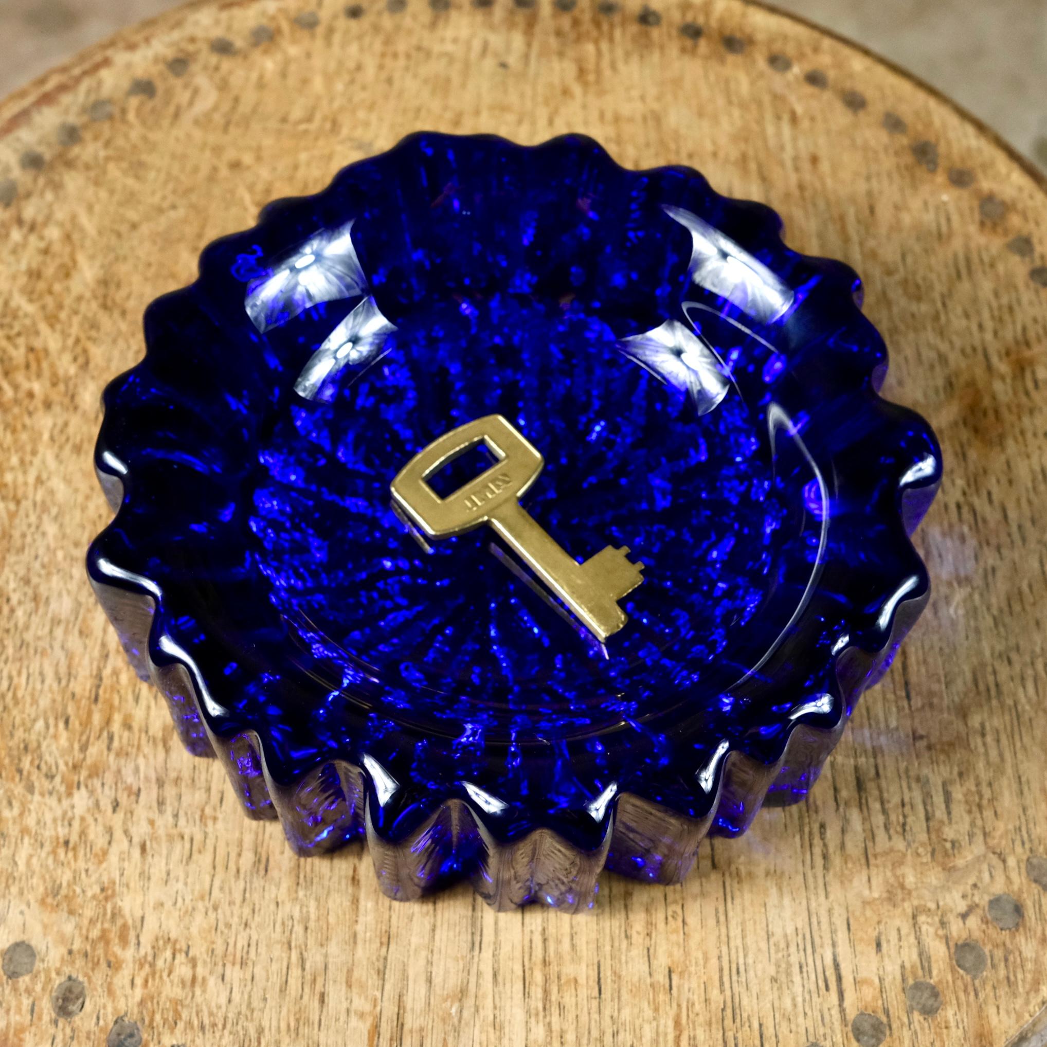 Vide-poche en verre bleu cobalt par Willy Johansson pour Hadeland, Norvège, années 1970 en vente 12