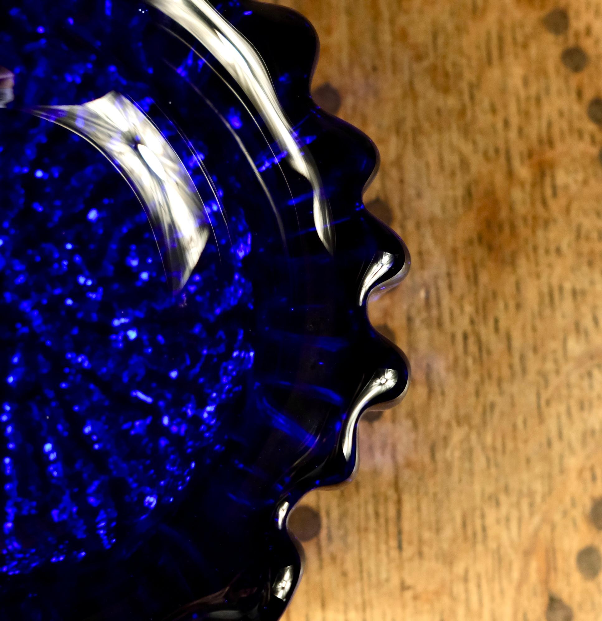 Vide-poche en verre bleu cobalt par Willy Johansson pour Hadeland, Norvège, années 1970 en vente 2