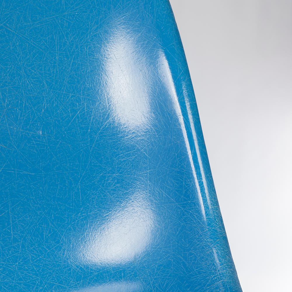 Molded Cobalt Blue Herman Miller Vintage Eames DSW Fiberglass Dining Side Shell Chair
