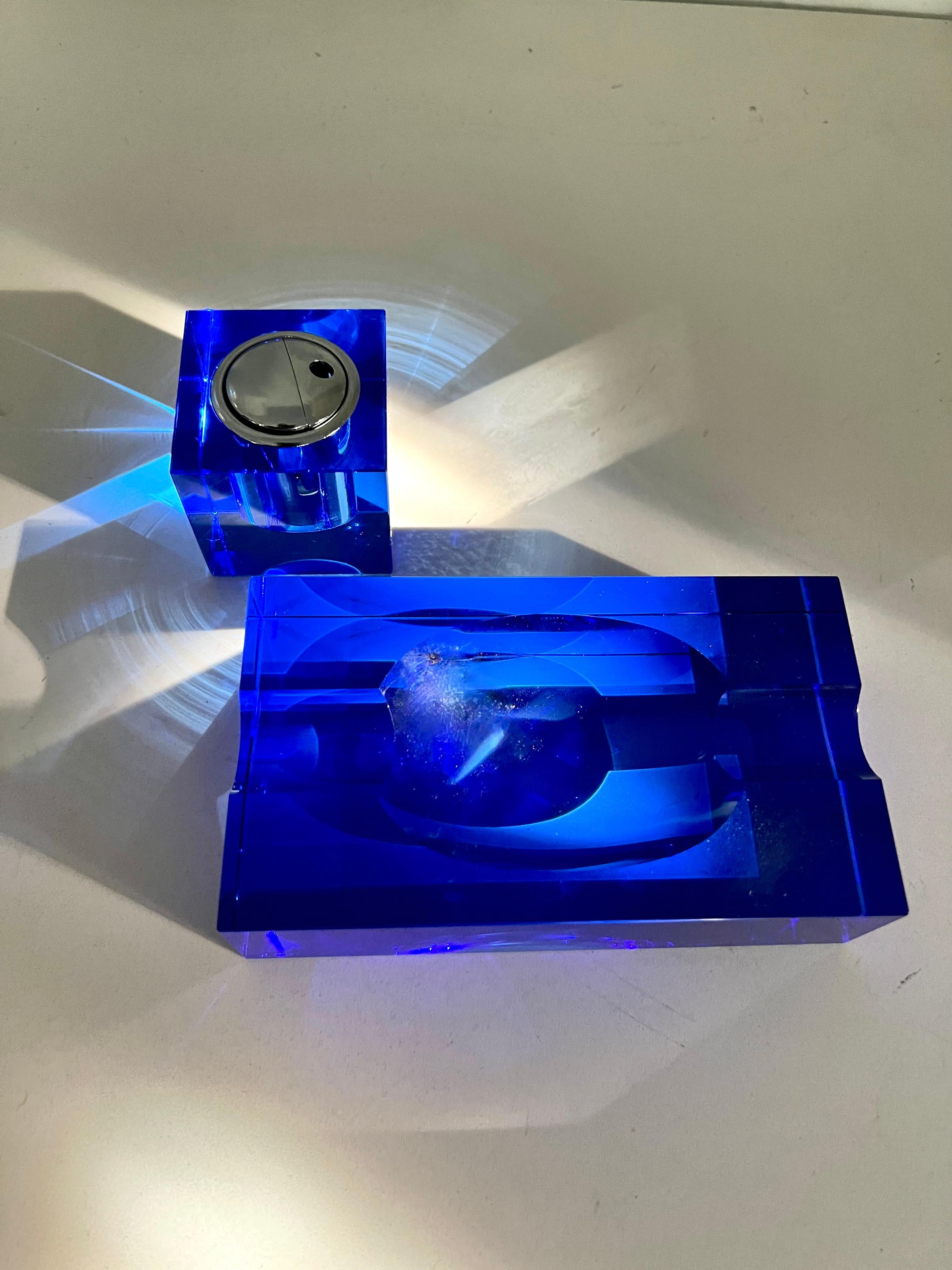 Cendrier italien en cristal bleu cobalt en vente 4