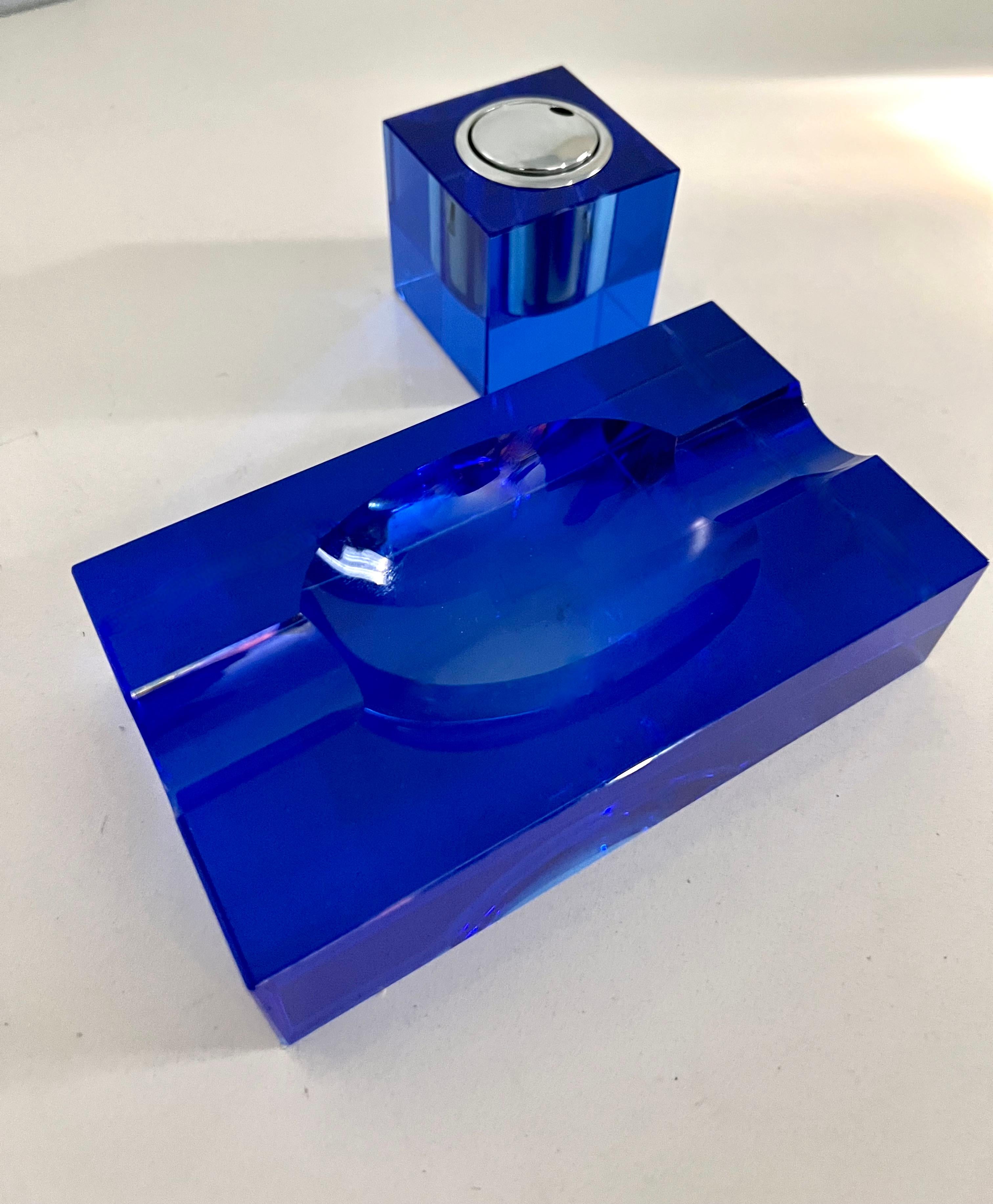 Cendrier italien en cristal bleu cobalt en vente 7