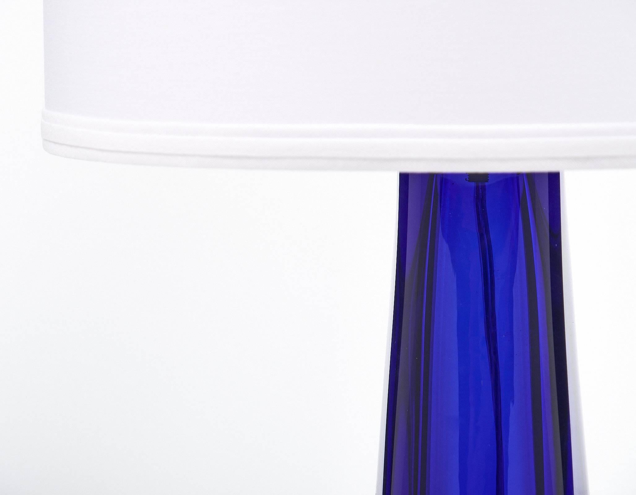 Fait main Lampes italiennes en verre de Murano bleu cobalt en vente