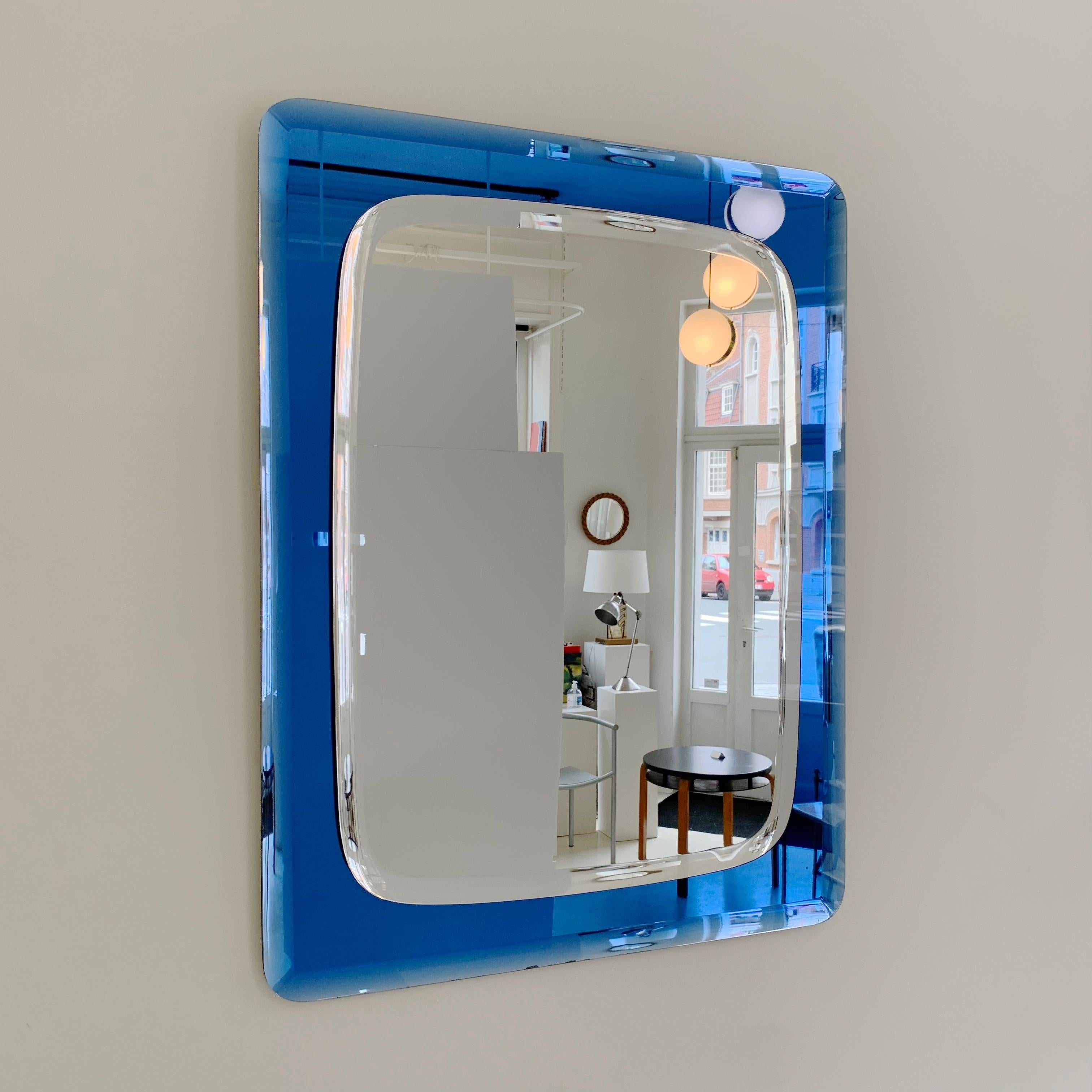 Mid-Century Modern Miroir bleu cobalt par Cristal Arte, vers 1960, Italie en vente