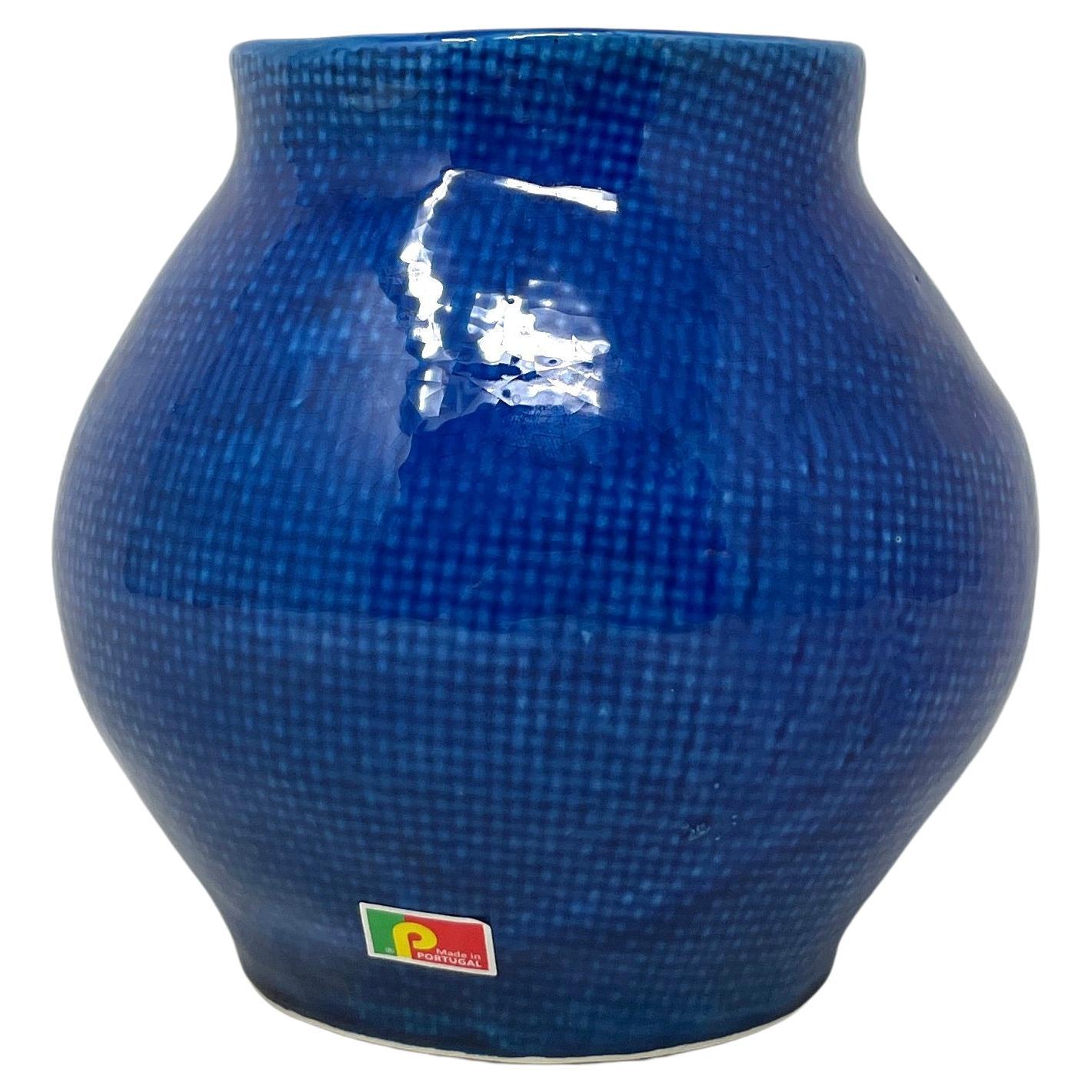 Vaso in ceramica portoghese blu cobalto con struttura intrecciata