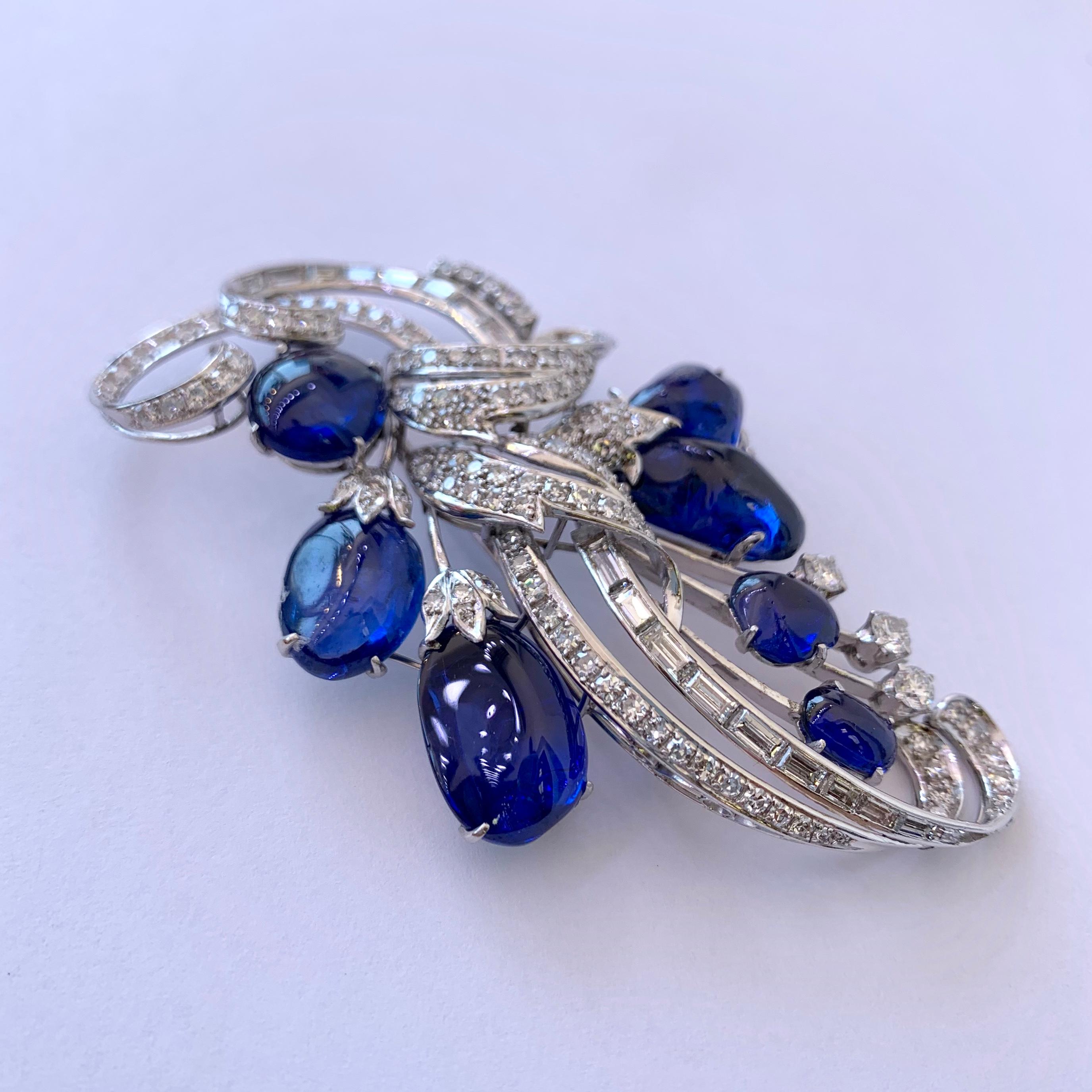 Modern Vintage Vibrant Blue Sapphire and Diamond Platinum Brooch For Sale