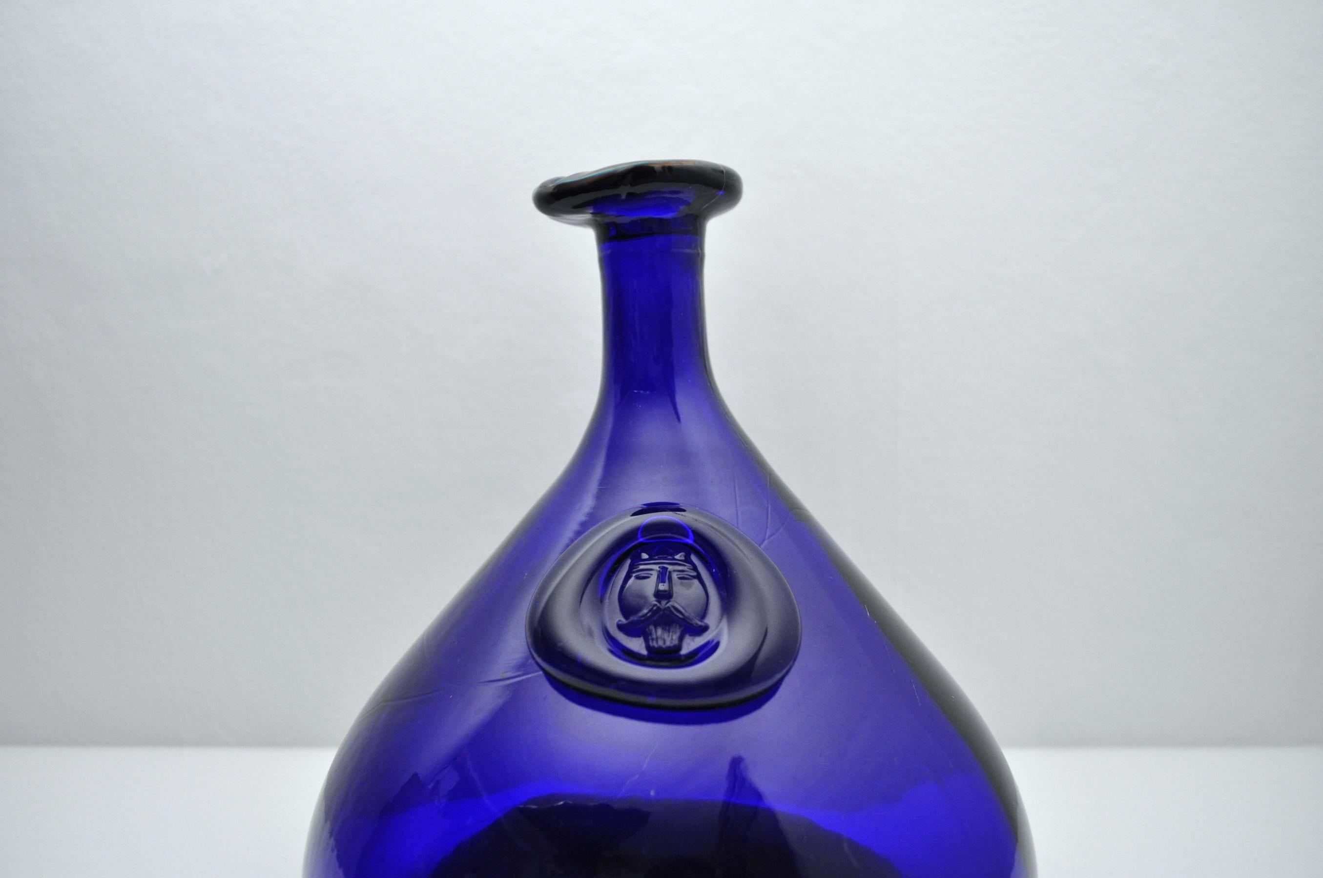Scandinavian Modern Cobalt Blue Viking Decanter and Cups, Ole Winther, Holmegaard Glasværk, 1962 For Sale