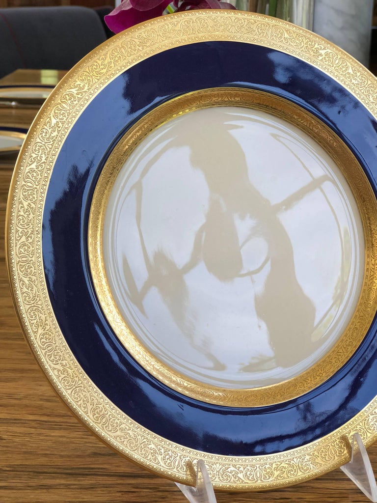Cobalt and Gold Dinner Plates For Sale at 1stdibs