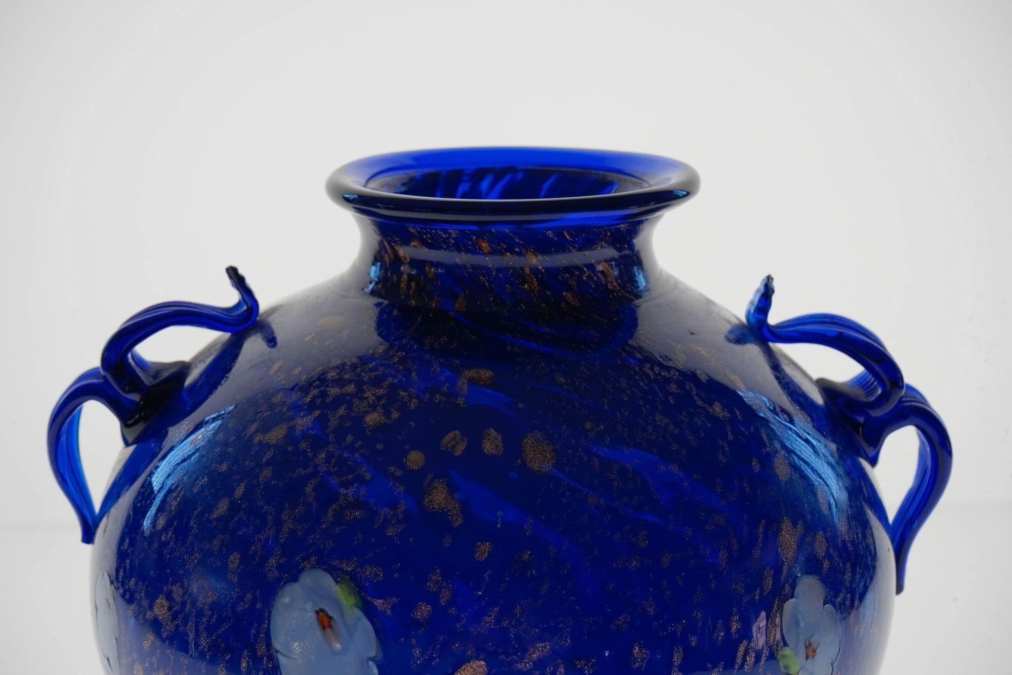 Cobalt Murano Glass Vase, Murrine and Avventurina. Lapis Lazuli. Fratelli Toso In Good Condition For Sale In Tavarnelle val di Pesa, Florence