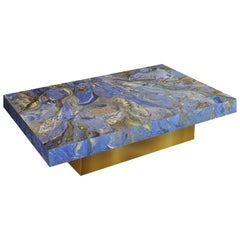 Cobalt  Table basse bleue  Décoration Scagliola marbrée, base en bois à feuilles d'or