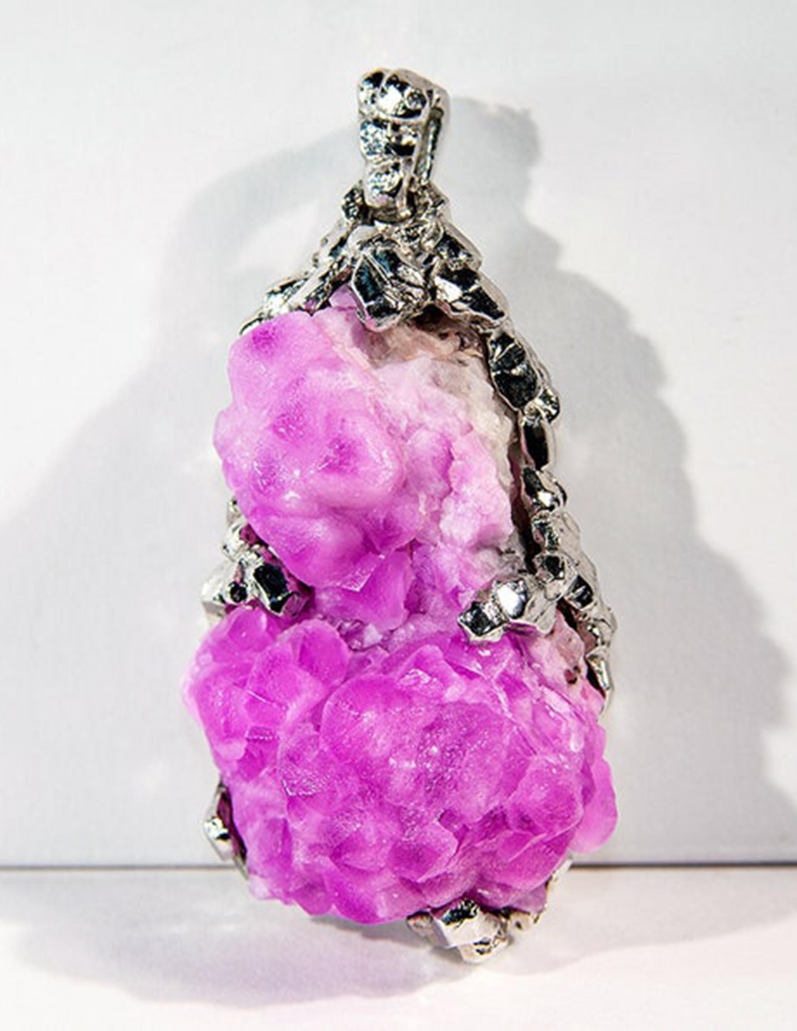 Cobaltocalcite Silver Pendant Bright Pink Rare Raw Crystal Gemstone  In New Condition For Sale In Berlin, DE