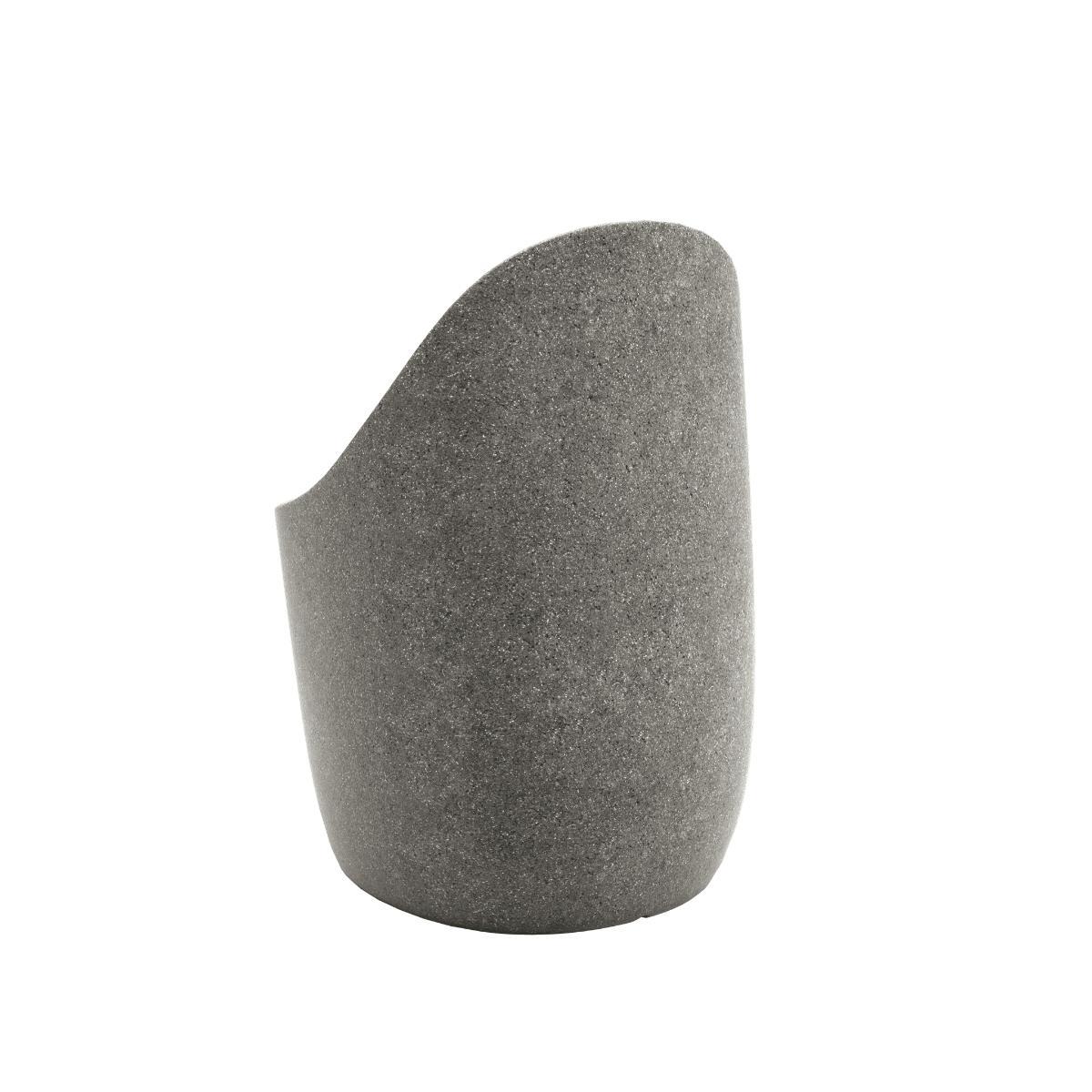 Chaise Cobble grise en polyéthylène recyclable par Elisa Giovannoni Neuf - En vente à Brooklyn, NY
