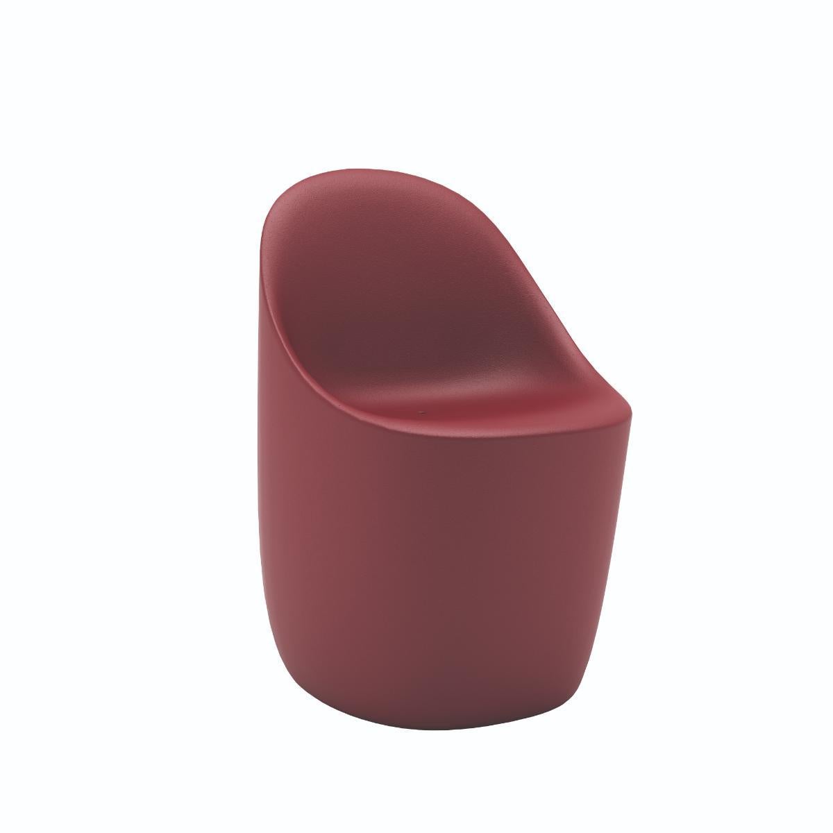 italien Chaise Cobble in Indian Red Recyclable Polyethylene par Elisa Giovannoni en vente