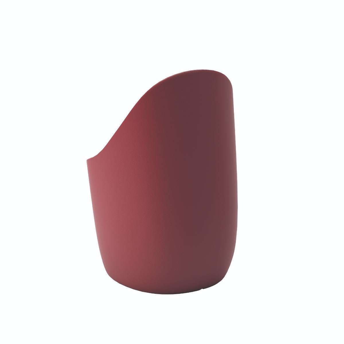Chaise Cobble in Indian Red Recyclable Polyethylene par Elisa Giovannoni Neuf - En vente à Brooklyn, NY