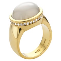 Cober 18 Carat Yellow Gold with Moonstone and 31 Brilliant-cut Diamonds Ring