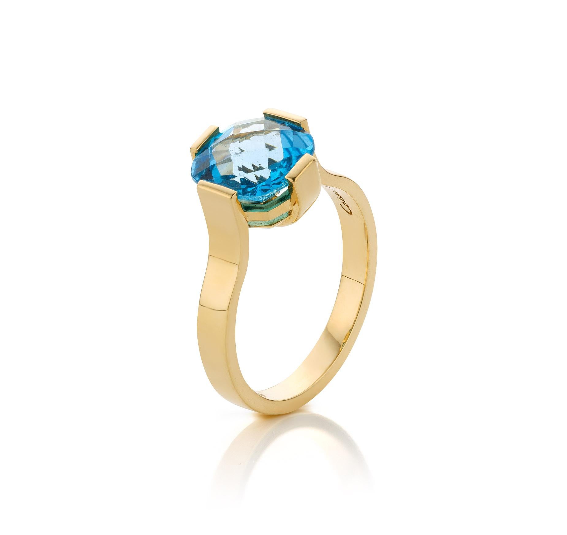 For Sale:  Cober “Blue Topaz Solitaire” set with a 3.25 Carat Blue Topaz Yellow Gold Ring 3