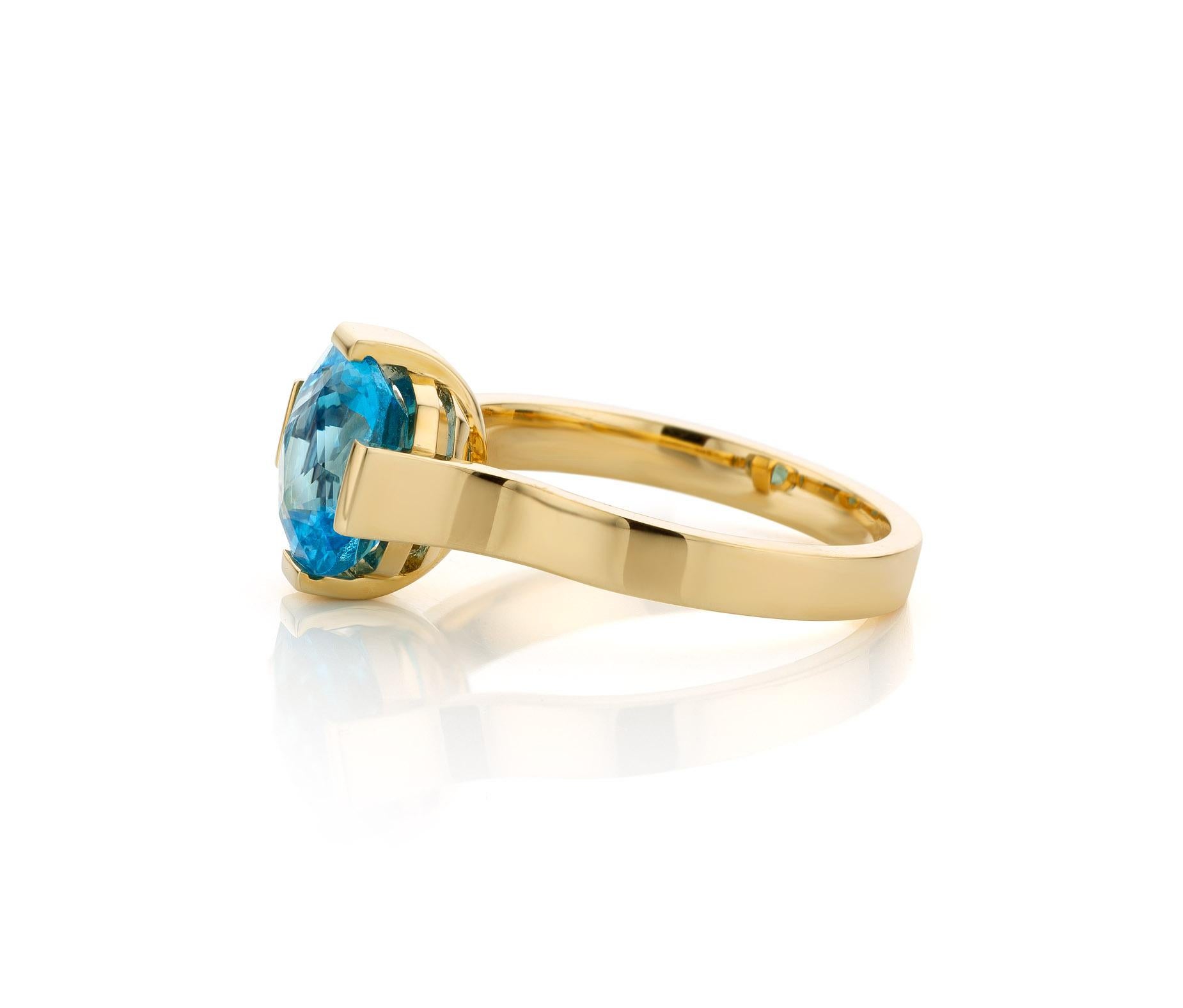 For Sale:  Cober “Blue Topaz Solitaire” set with a 3.25 Carat Blue Topaz Yellow Gold Ring 4