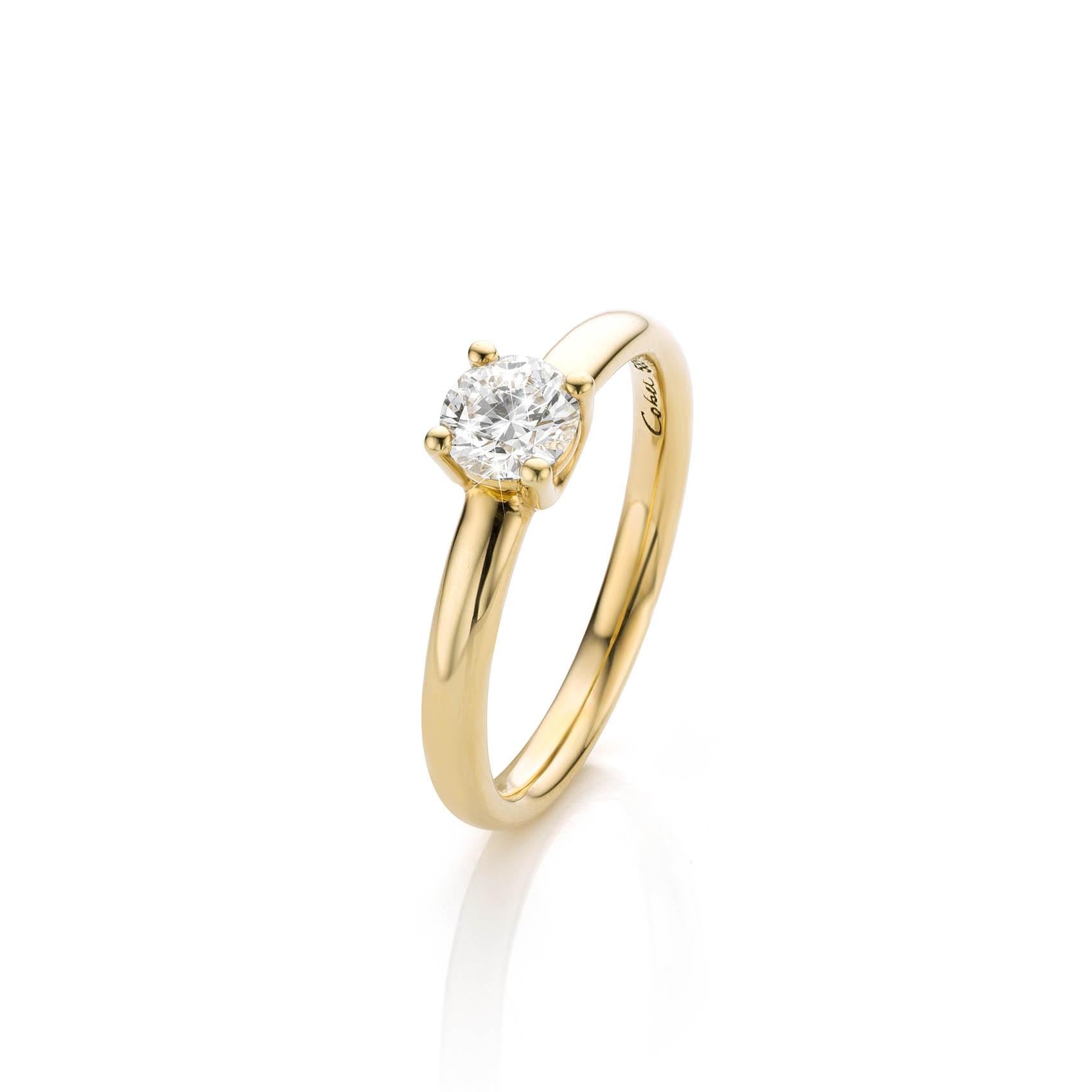 This is a 14 Carat yellow gold ring with a 0,50 ct. Brilliant-cut Diamond.
A very unique piece because of his beautiful simplicity.
Cober designs exclusive wedding rings, jewels and watches, all of them made by hand.
“The most distinctive jewellery